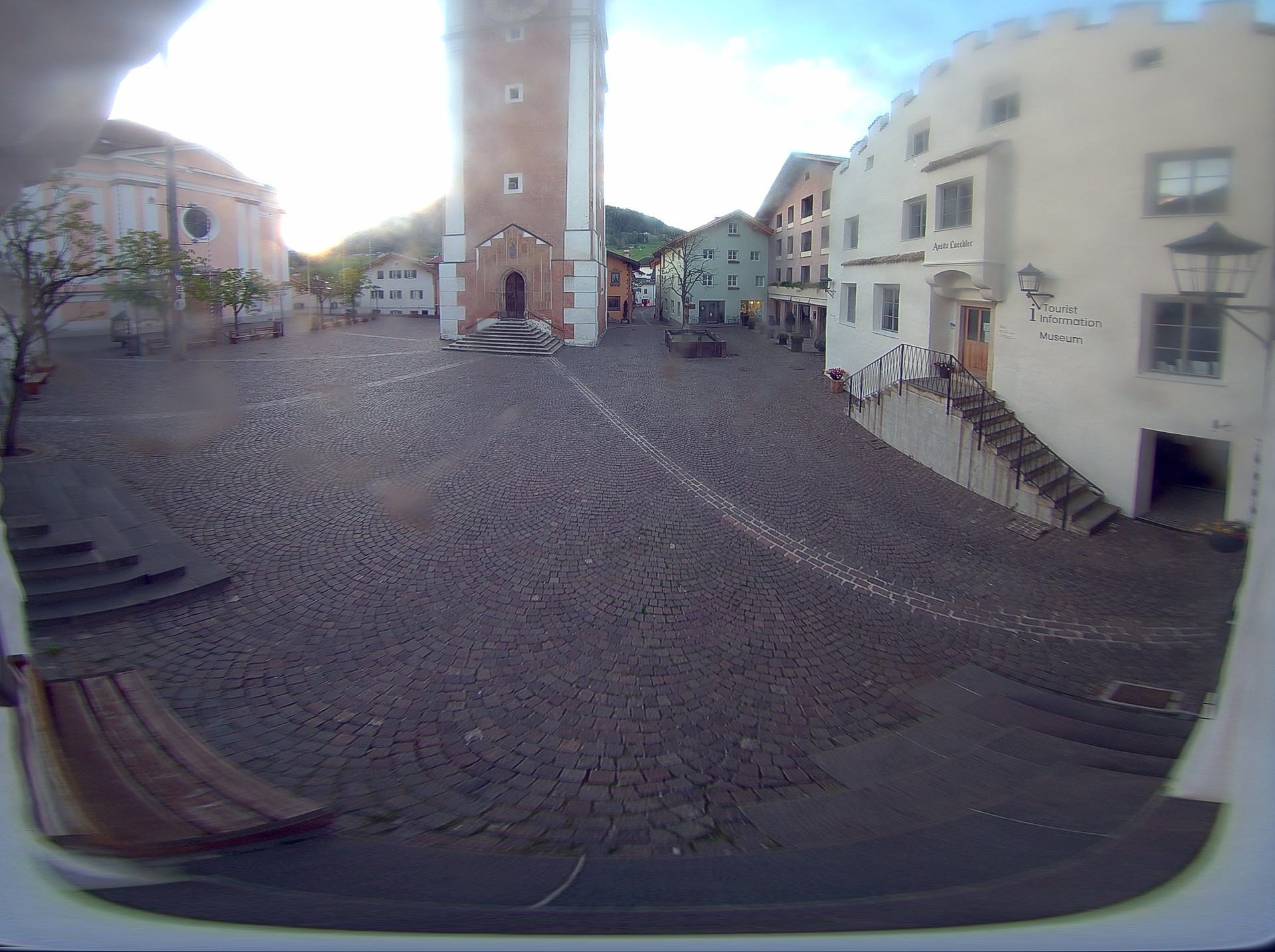 Archived image Webcam Castelrotto/Kastelruth village square, South Tyrol