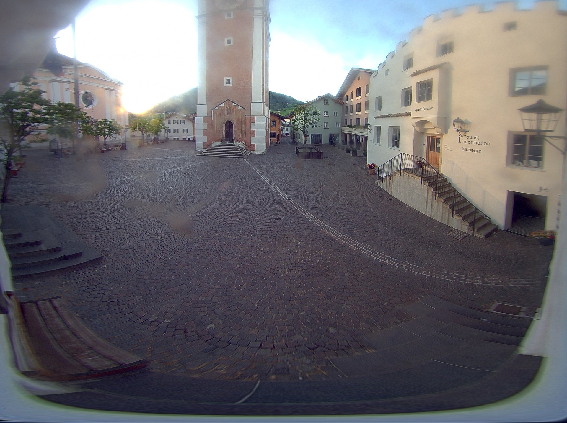 Archived image Webcam Castelrotto/Kastelruth village square, South Tyrol
