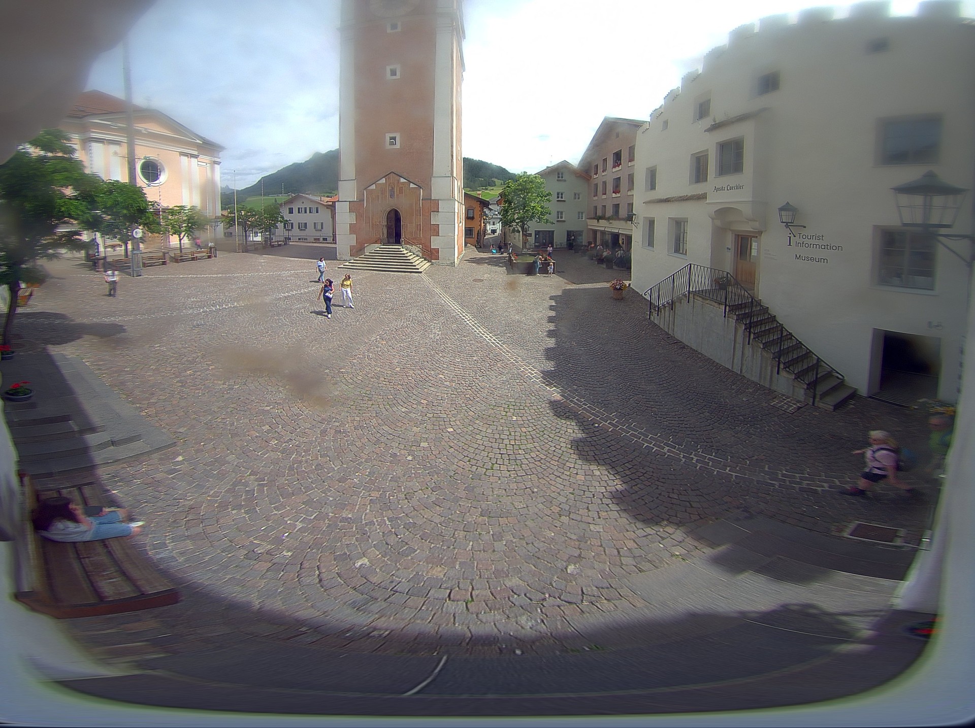 Archived image Webcam Castelrotto/Kastelruth village square, South Tyrol