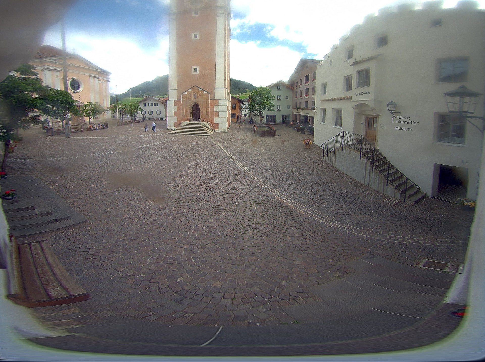 Archived image Webcam Castelrotto/Kastelruth village square, South Tyrol