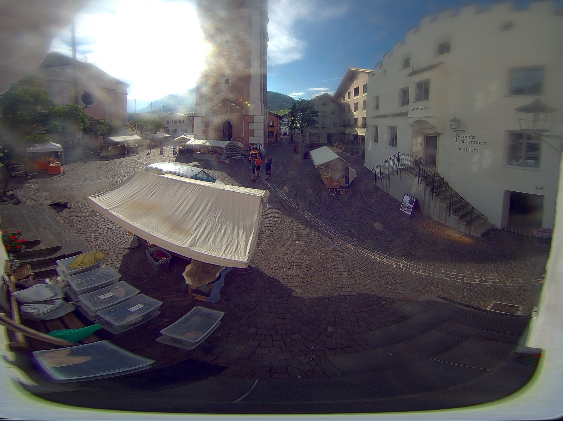 Archiv Foto Webcam Dorfplatz Kastelruth, Südtirol