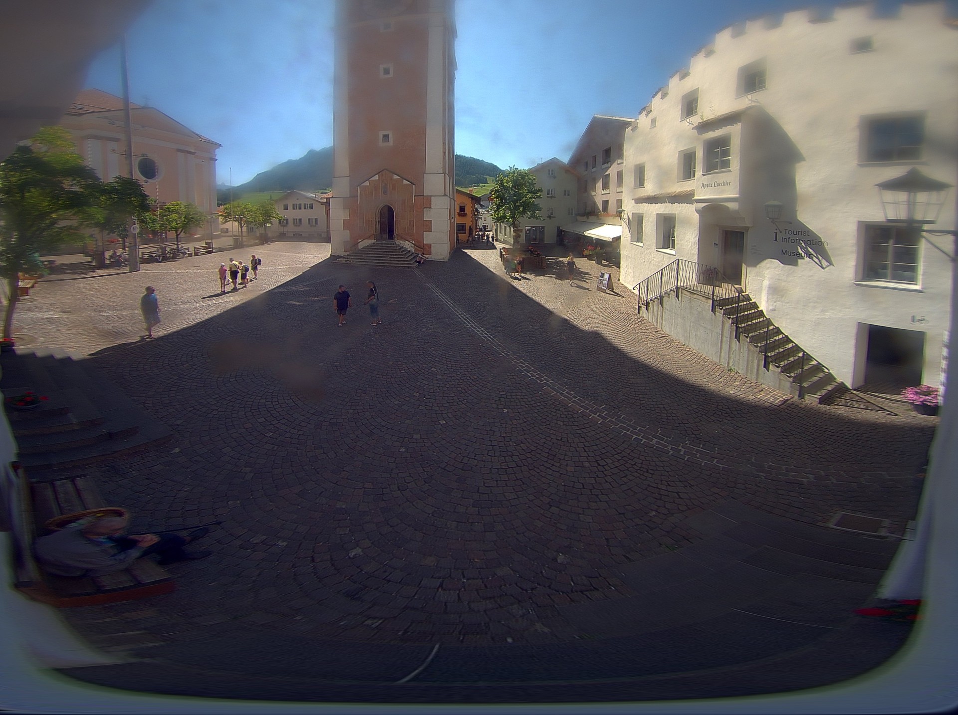 Archived image Webcam Castelrotto/Kastelruth village square, South Tyrol