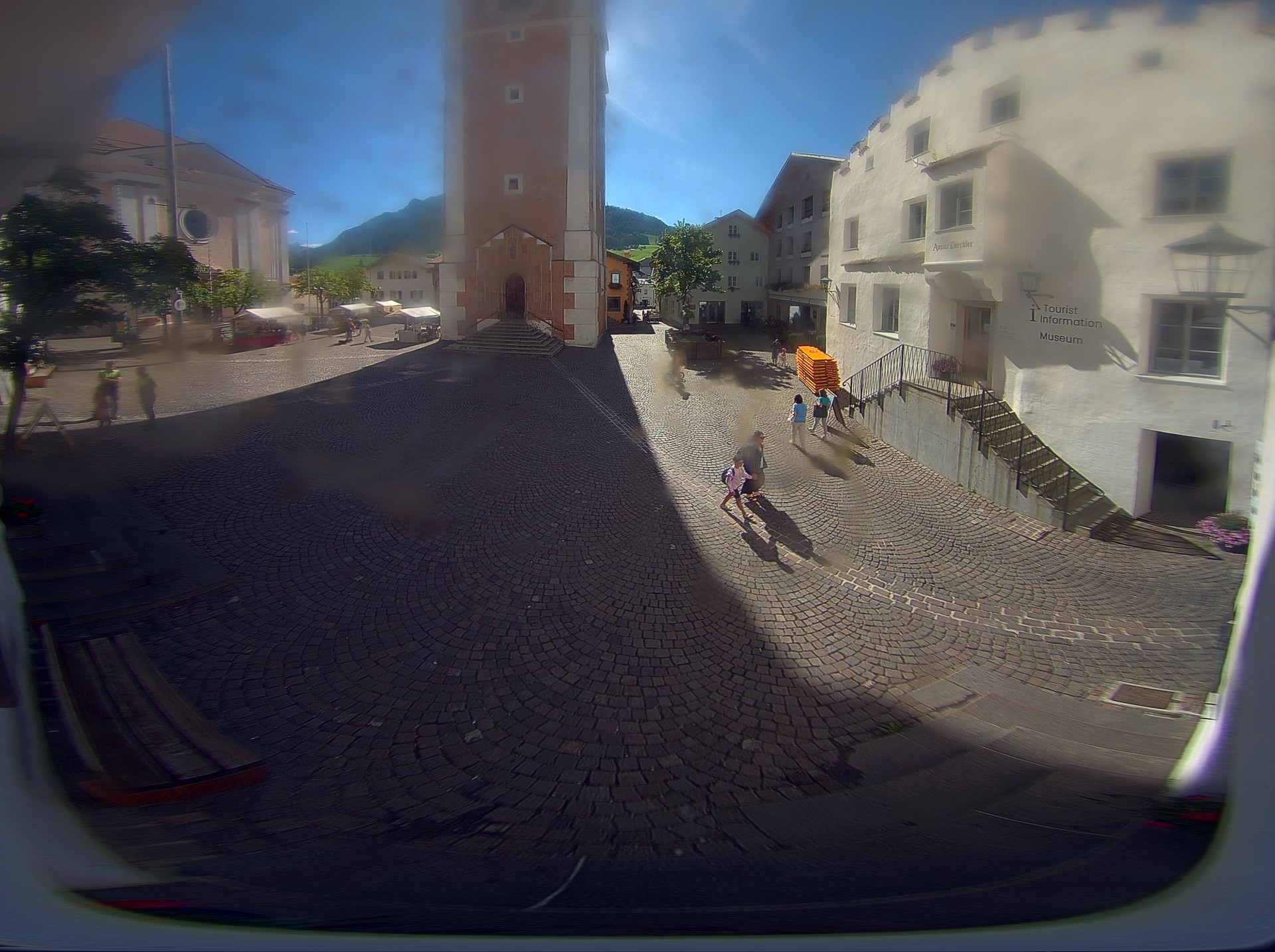 Archived image Webcam Castelrotto/Kastelruth village square, South Tyrol