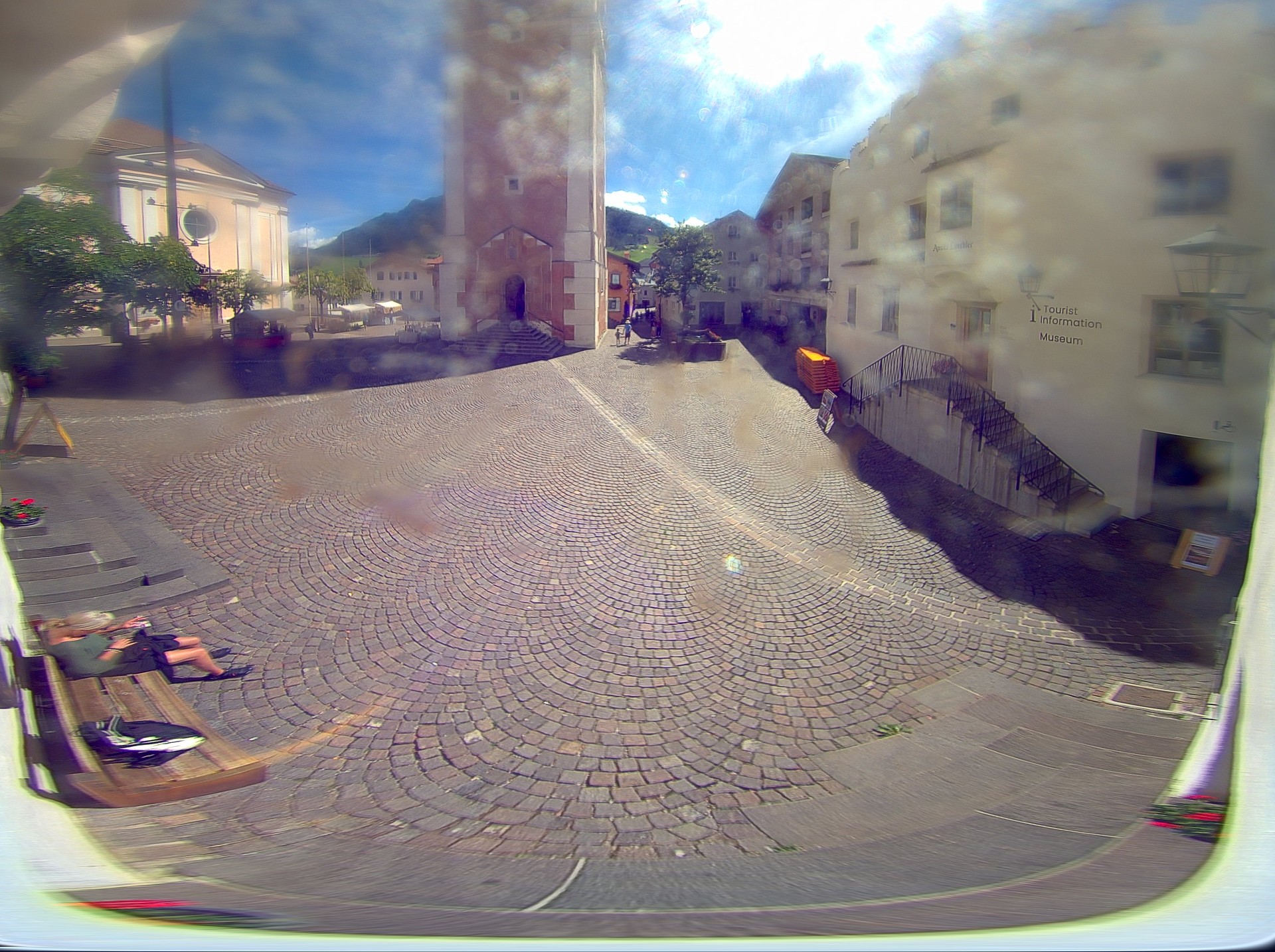 Archived image Webcam Castelrotto/Kastelruth village square, South Tyrol