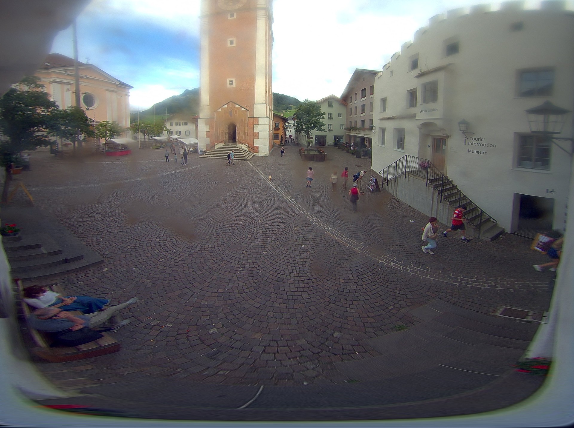 Archived image Webcam Castelrotto/Kastelruth village square, South Tyrol