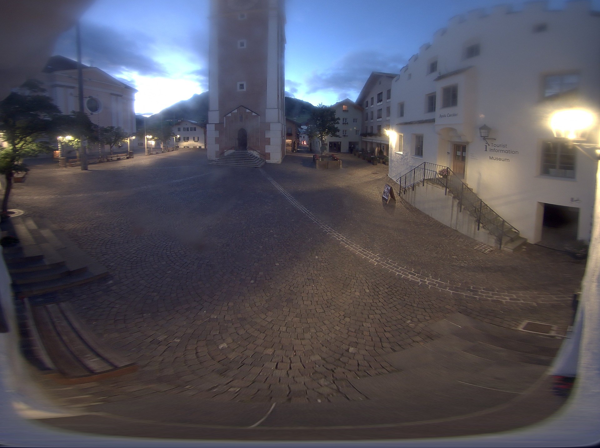 Archived image Webcam Castelrotto/Kastelruth village square, South Tyrol