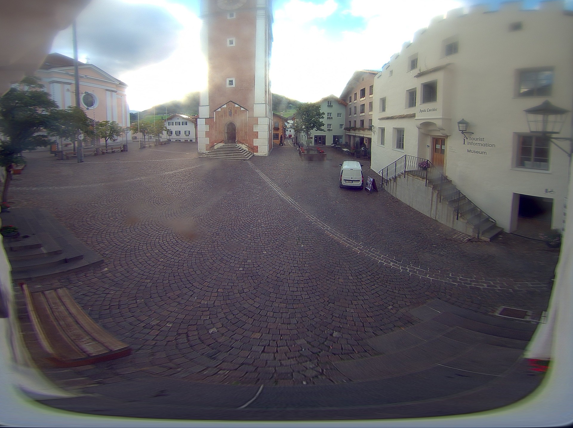 Archived image Webcam Castelrotto/Kastelruth village square, South Tyrol