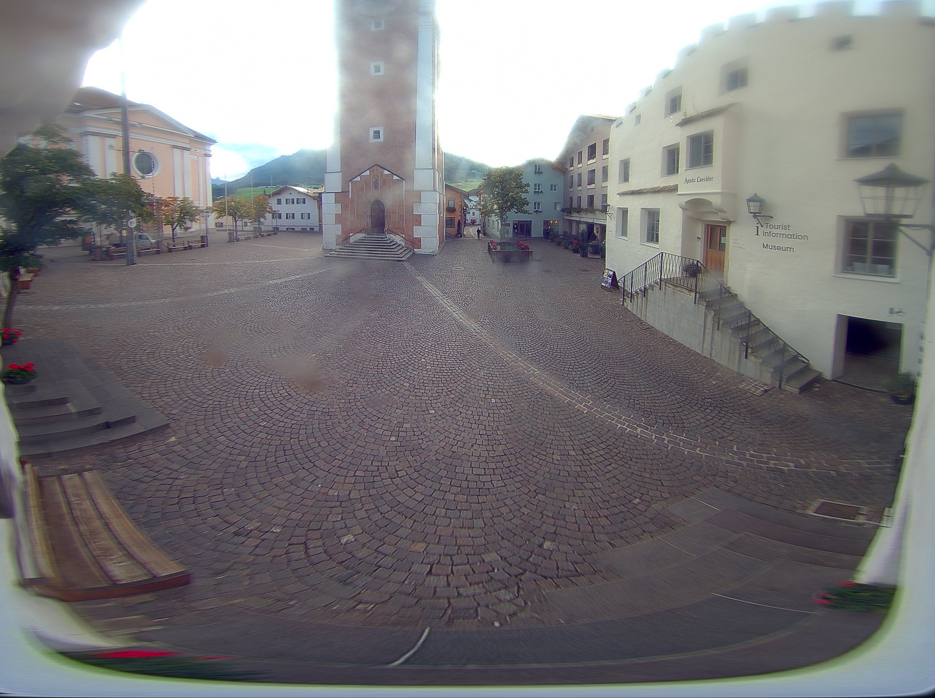 Archived image Webcam Castelrotto/Kastelruth village square, South Tyrol