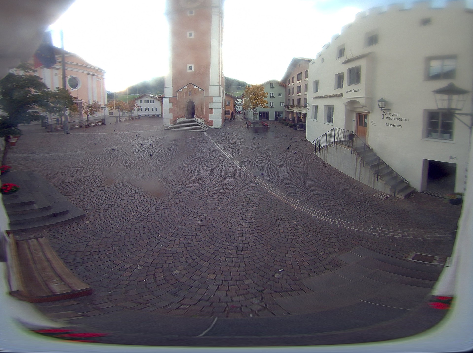 Archiv Foto Webcam Dorfplatz Kastelruth, Südtirol