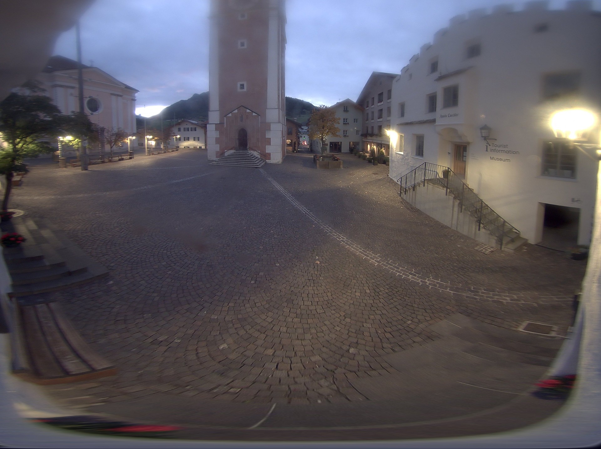 Archived image Webcam Castelrotto/Kastelruth village square, South Tyrol