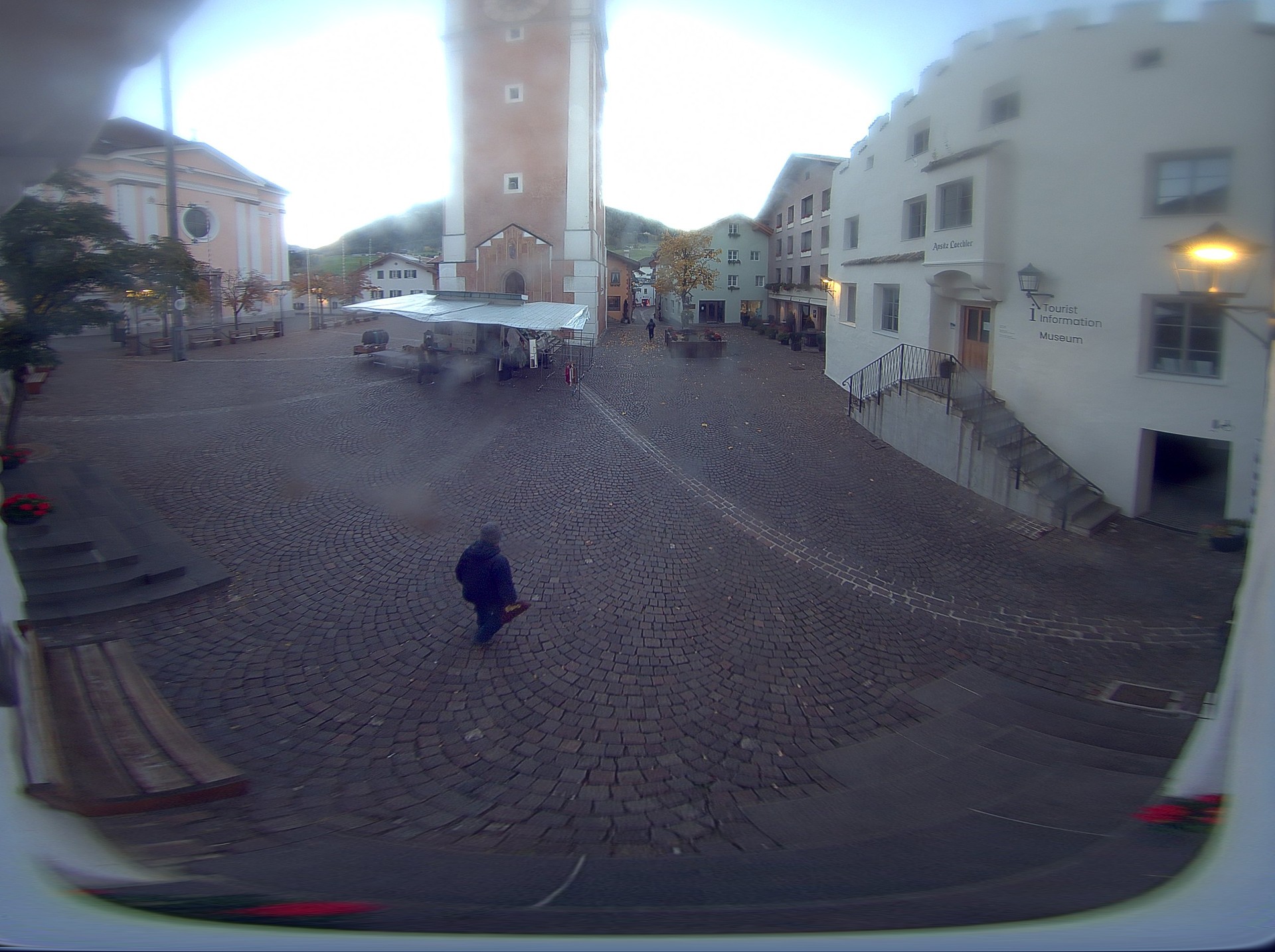 Archived image Webcam Castelrotto/Kastelruth village square, South Tyrol