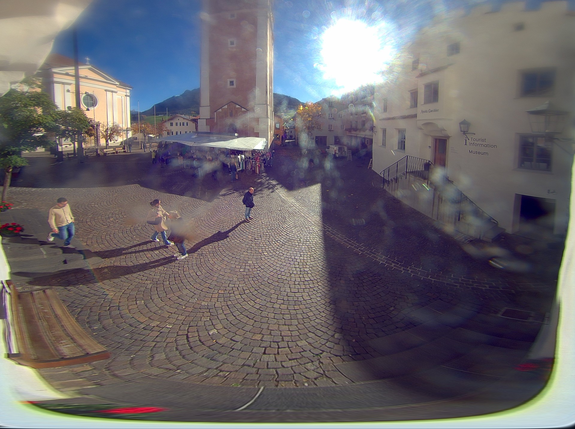 Archived image Webcam Castelrotto/Kastelruth village square, South Tyrol