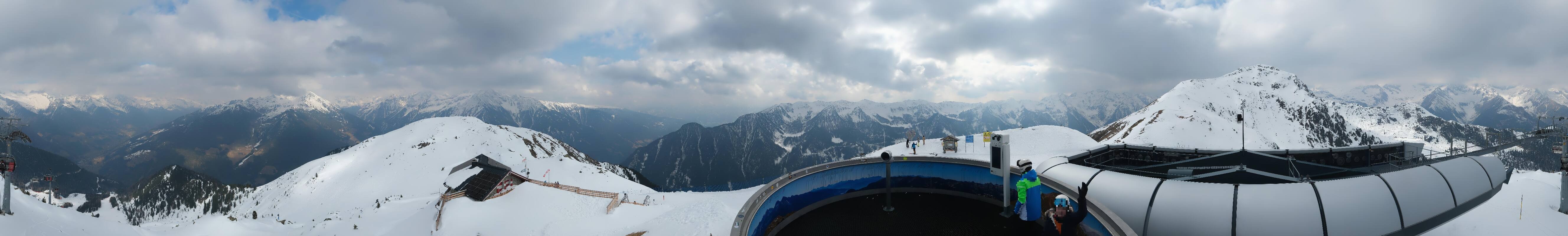 Archived image Webcam mountain restaurant "Sonnklarhütte", Speikboden