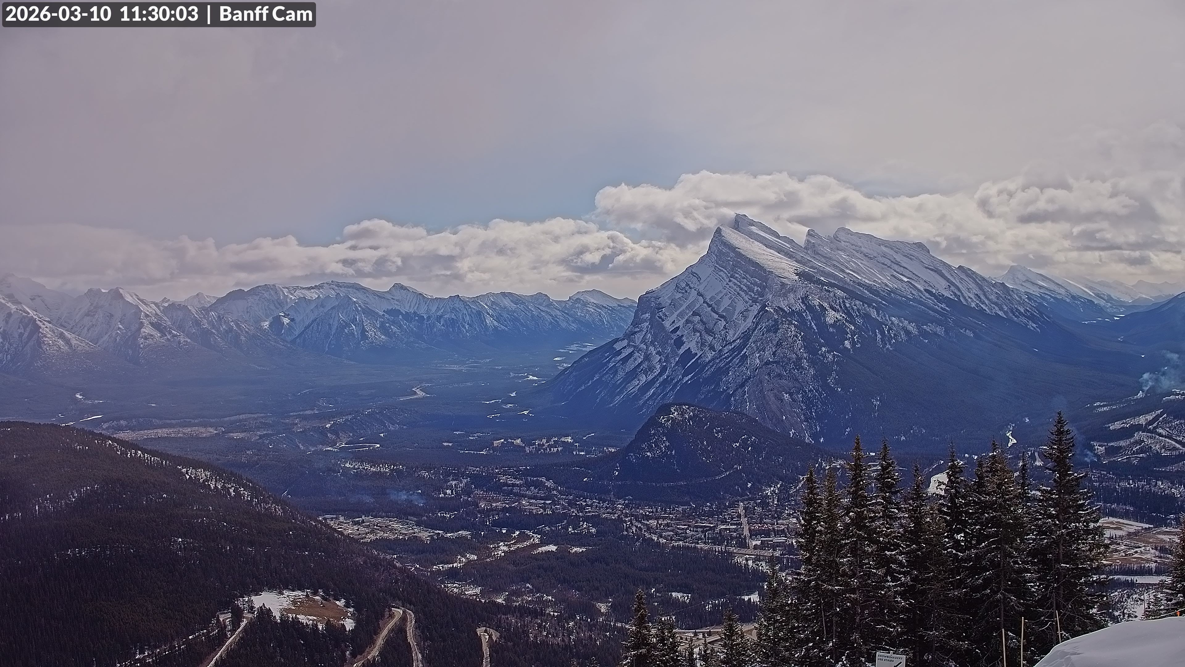 Archiv Foto Webcam Banff Norquay: Cliff House