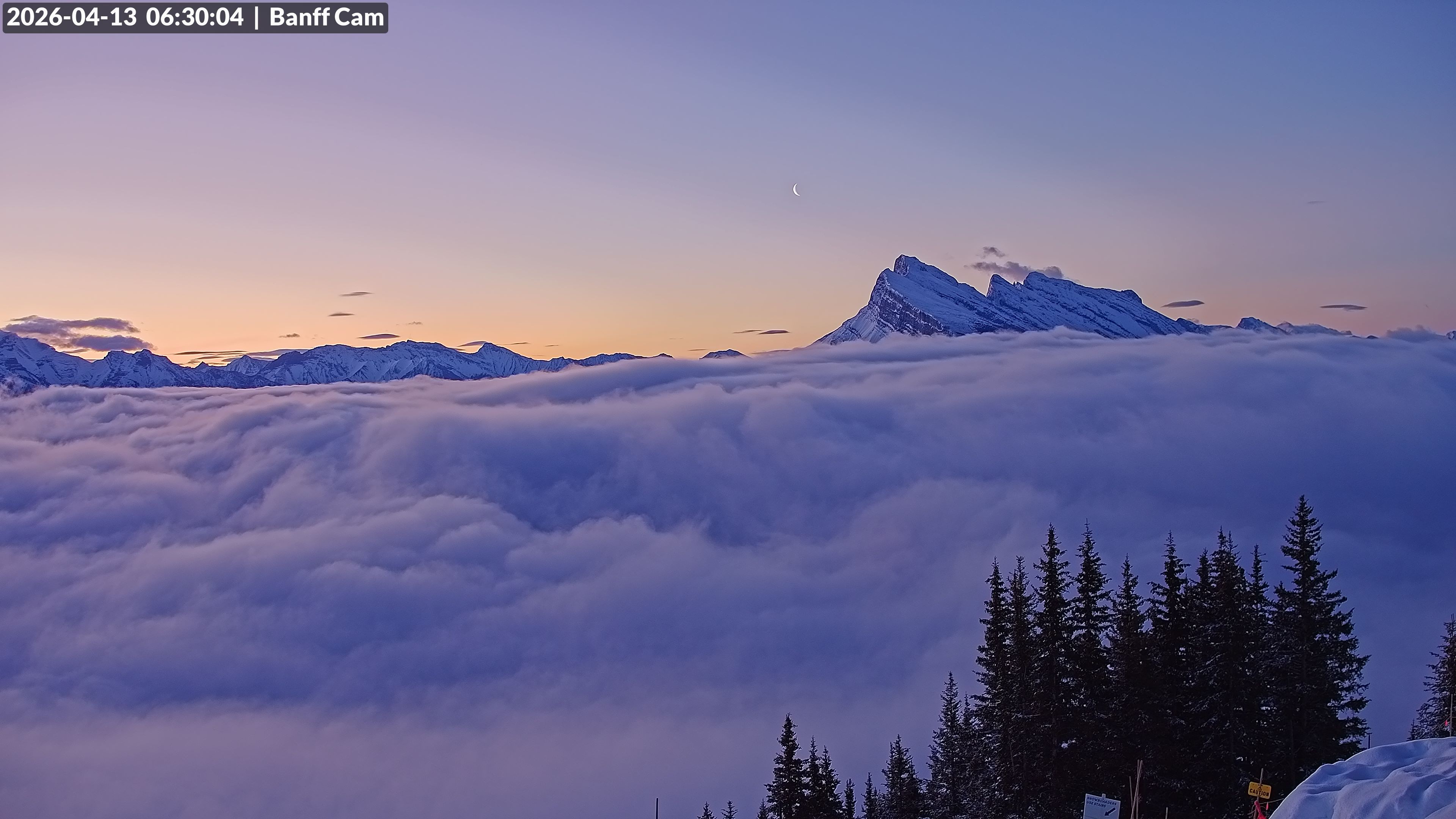 Archived image Webcam Banff Norquay: Cliff House