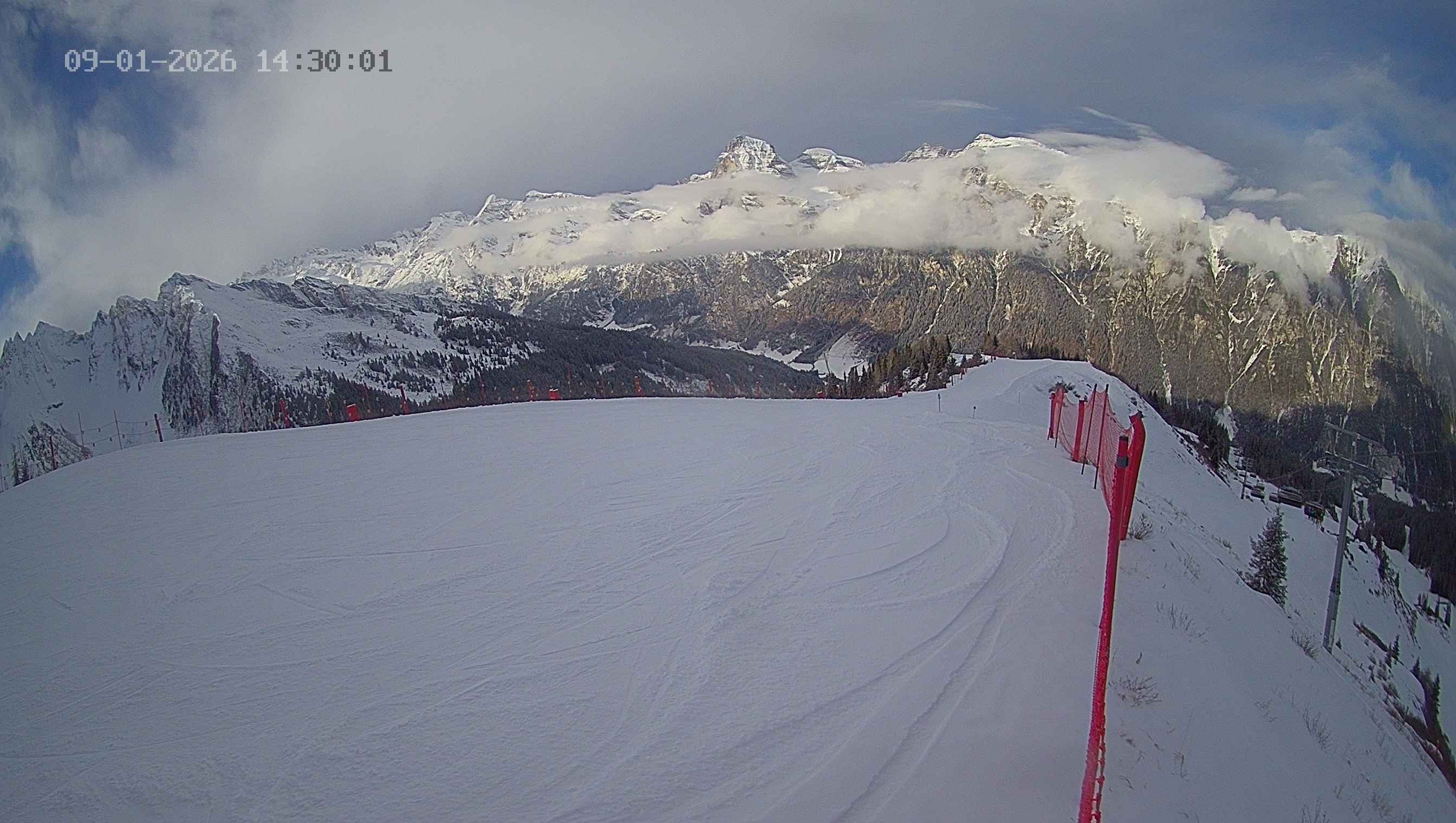 Archiv Foto Webcam Ladurns: Blick von der Bergstation Wastenegg