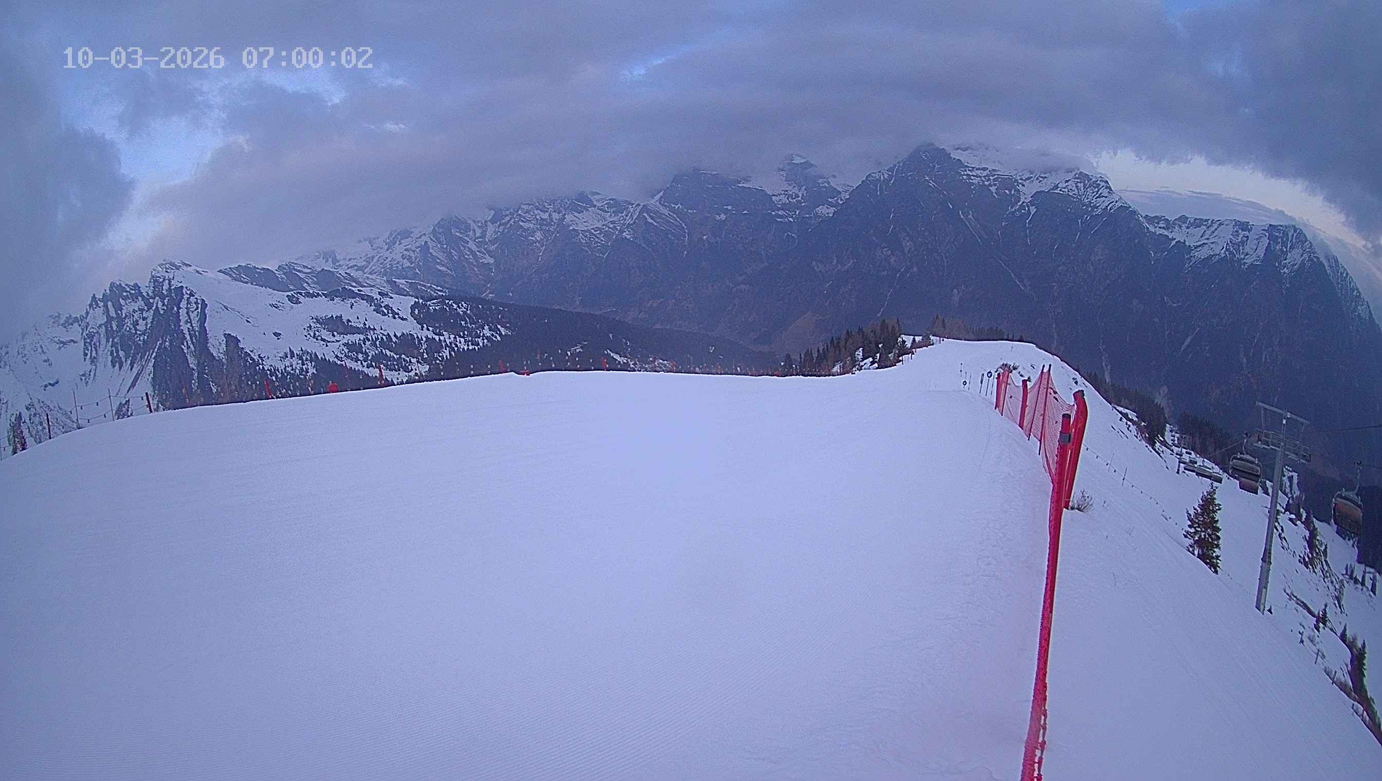 Archiv Foto Webcam Ladurns: Blick von der Bergstation Wastenegg