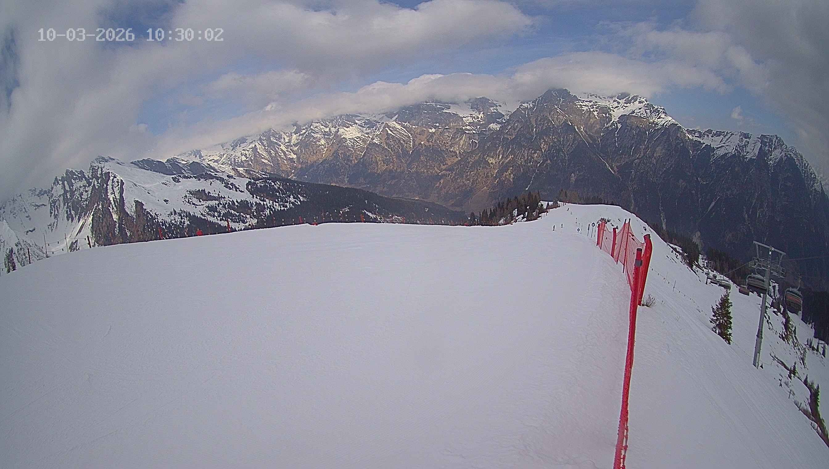 Archiv Foto Webcam Ladurns: Blick von der Bergstation Wastenegg