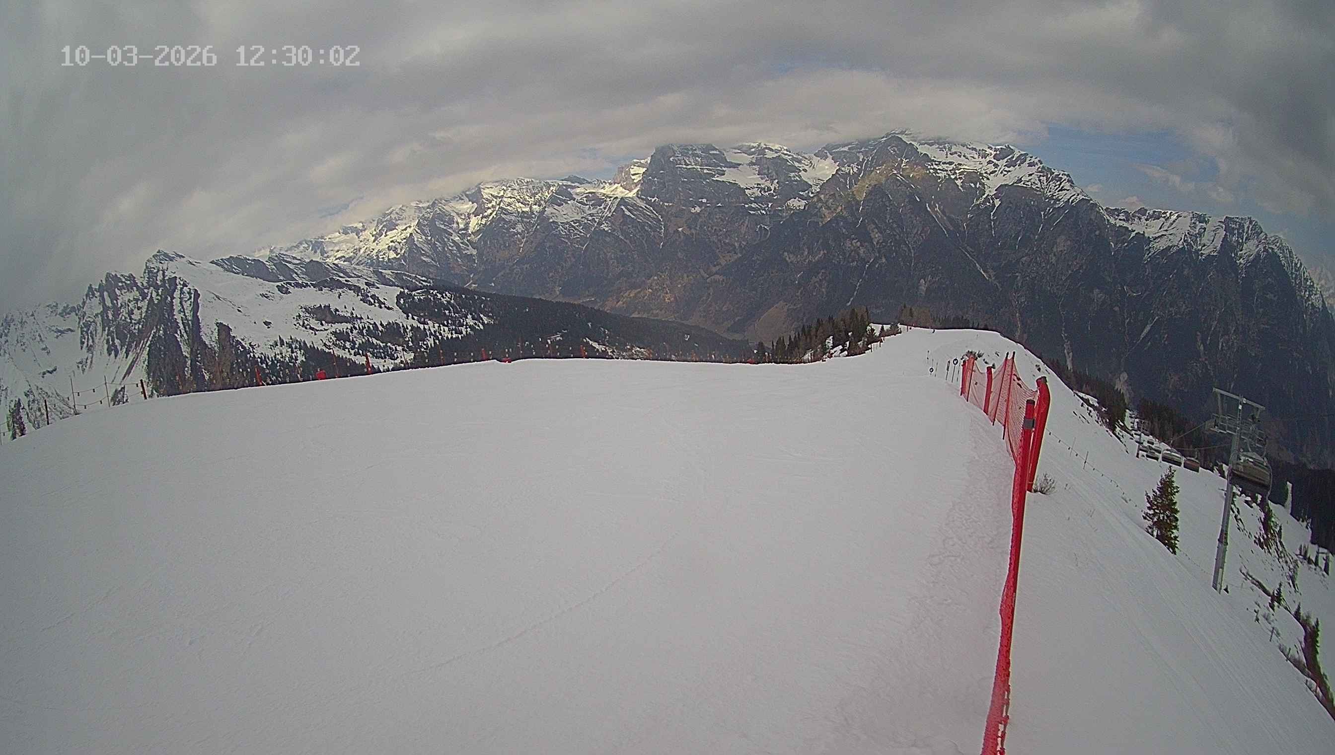 Archiv Foto Webcam Ladurns: Blick von der Bergstation Wastenegg