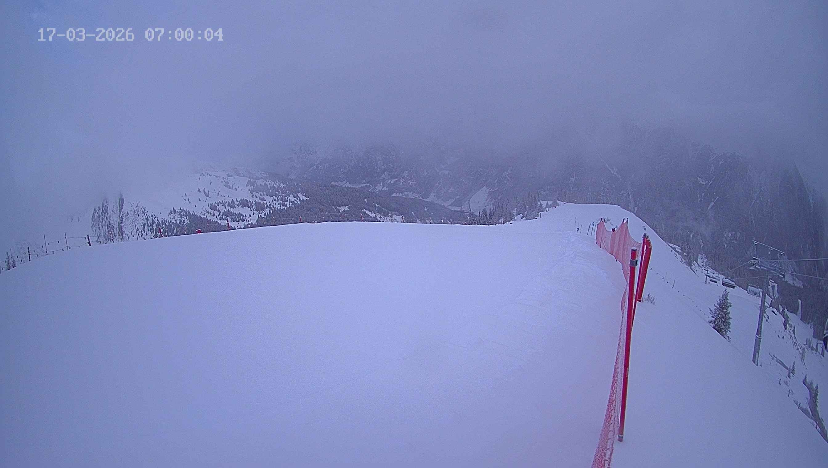 Archiv Foto Webcam Ladurns: Blick von der Bergstation Wastenegg