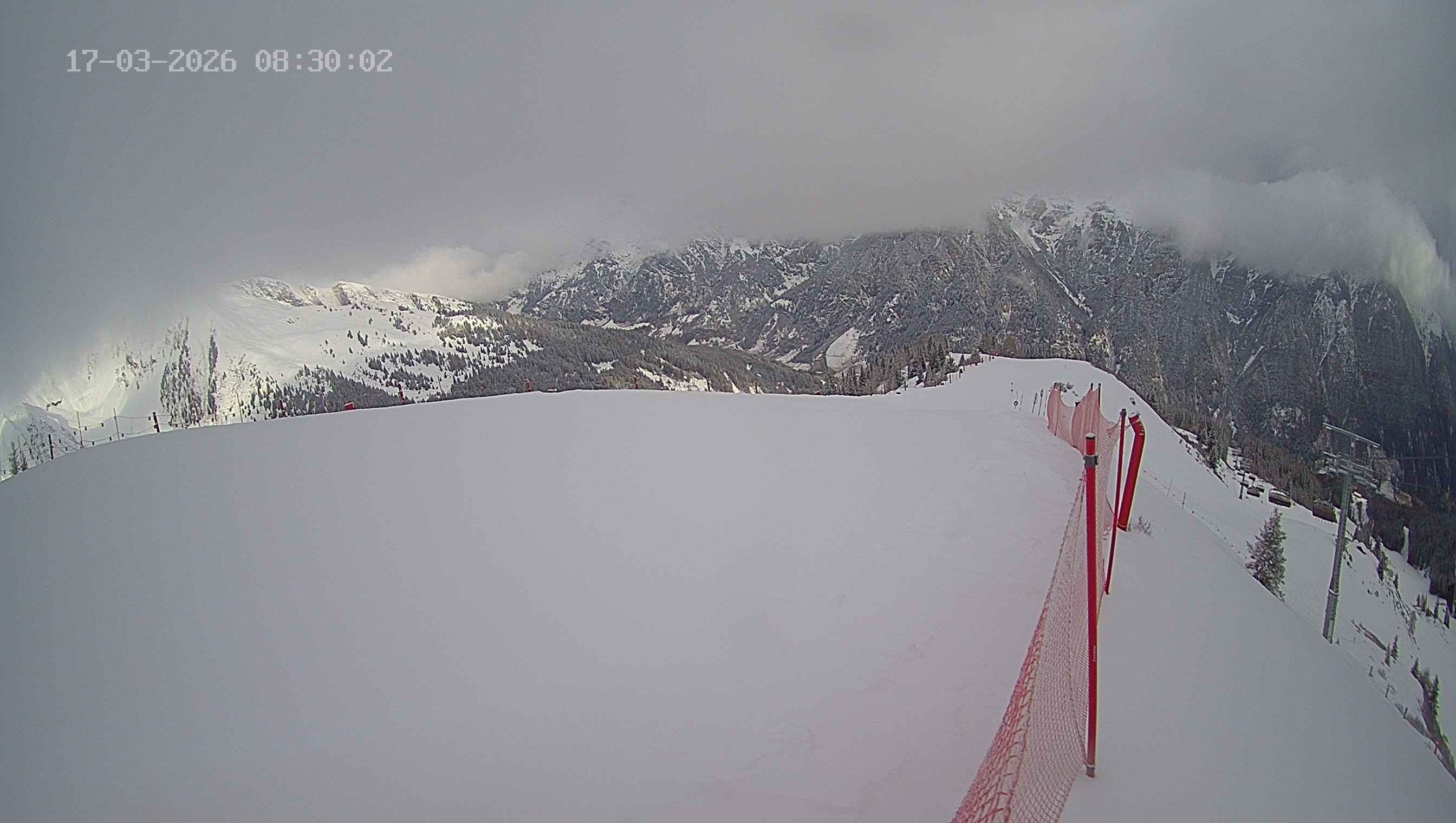Archiv Foto Webcam Ladurns: Blick von der Bergstation Wastenegg