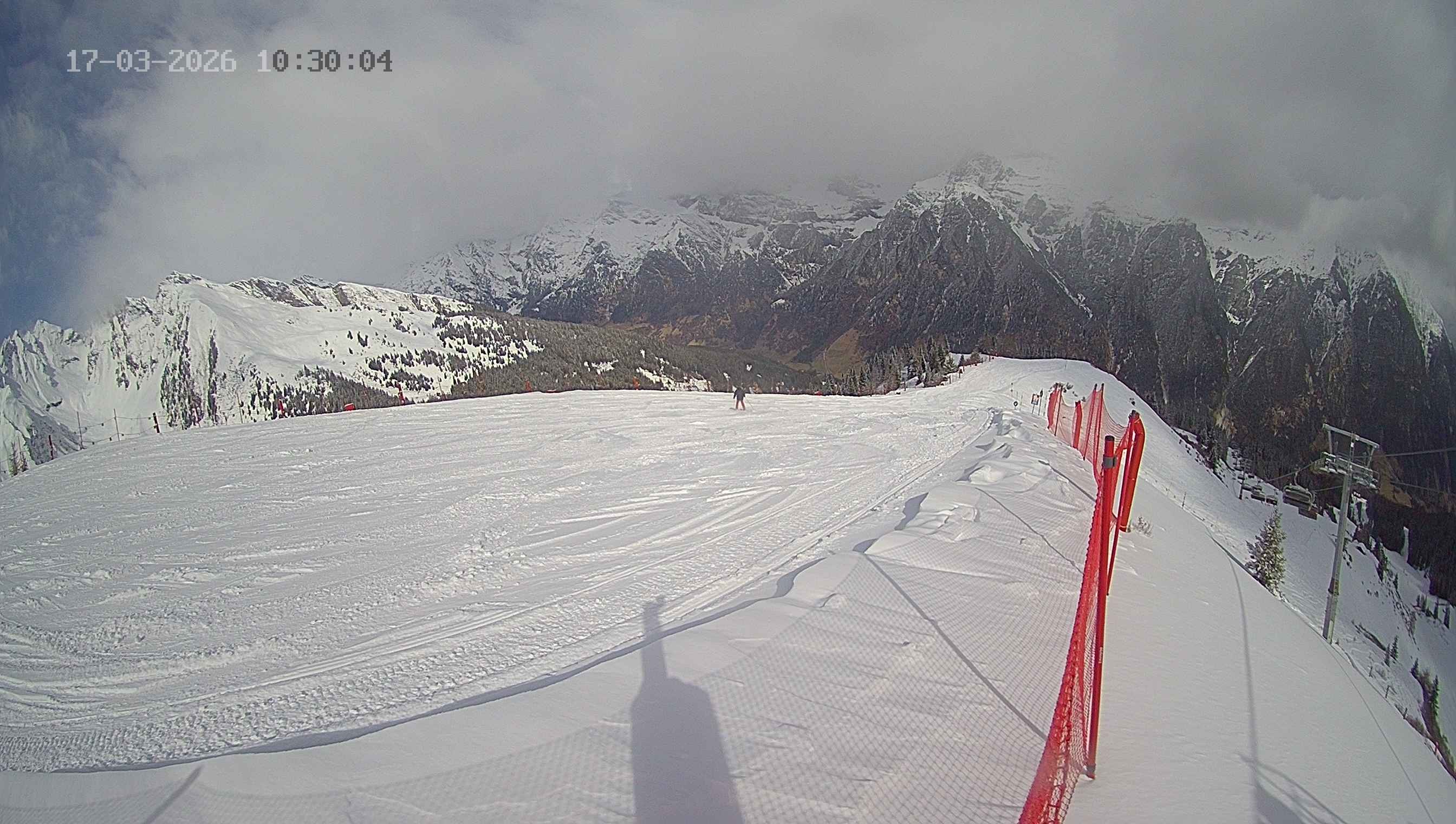 Archiv Foto Webcam Ladurns: Blick von der Bergstation Wastenegg