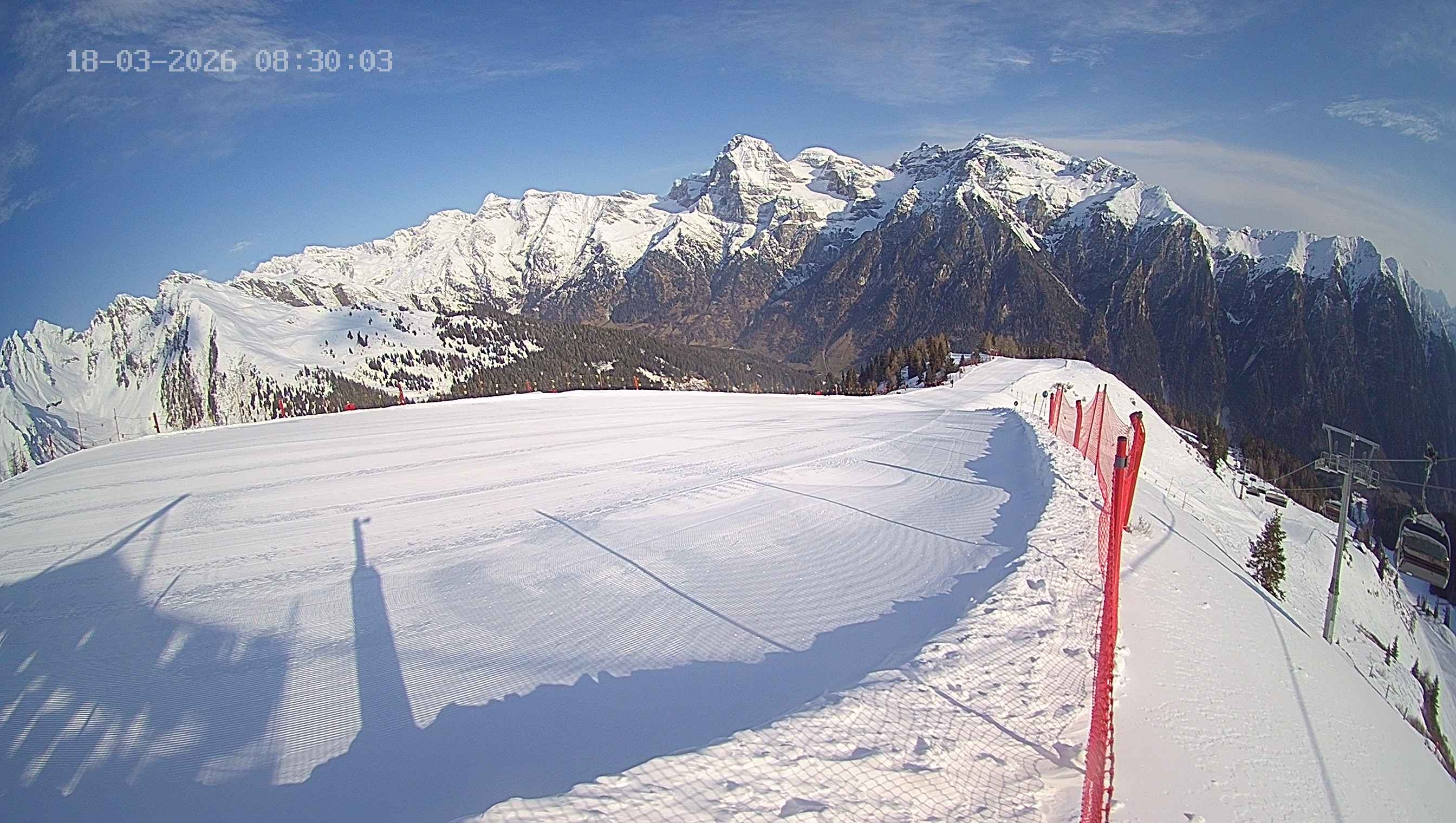 Archiv Foto Webcam Ladurns: Blick von der Bergstation Wastenegg