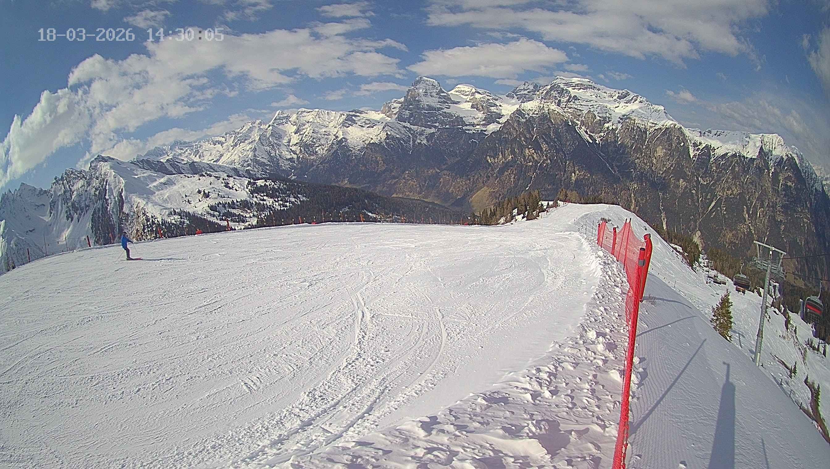 Archiv Foto Webcam Ladurns: Blick von der Bergstation Wastenegg