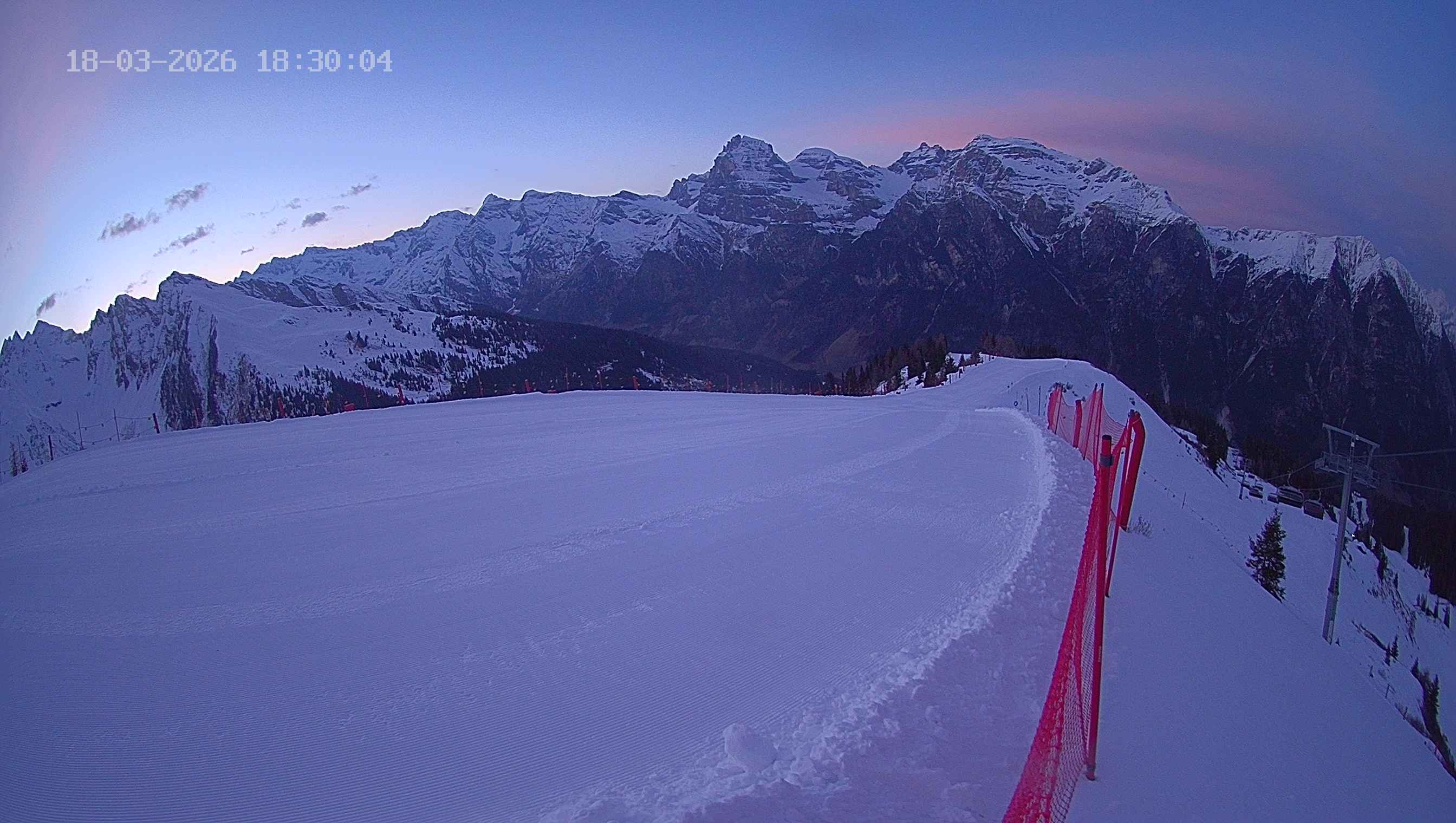 Archiv Foto Webcam Ladurns: Blick von der Bergstation Wastenegg