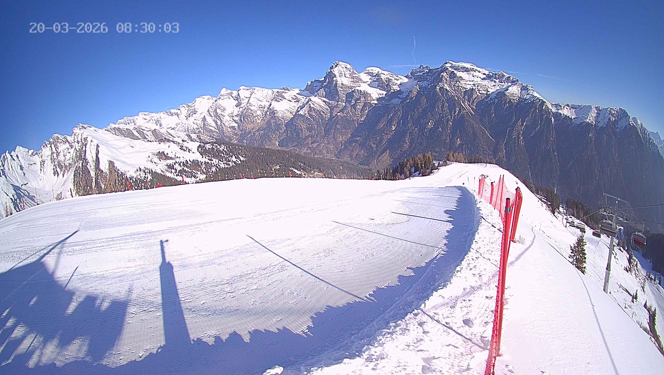 Archiv Foto Webcam Ladurns: Blick von der Bergstation Wastenegg