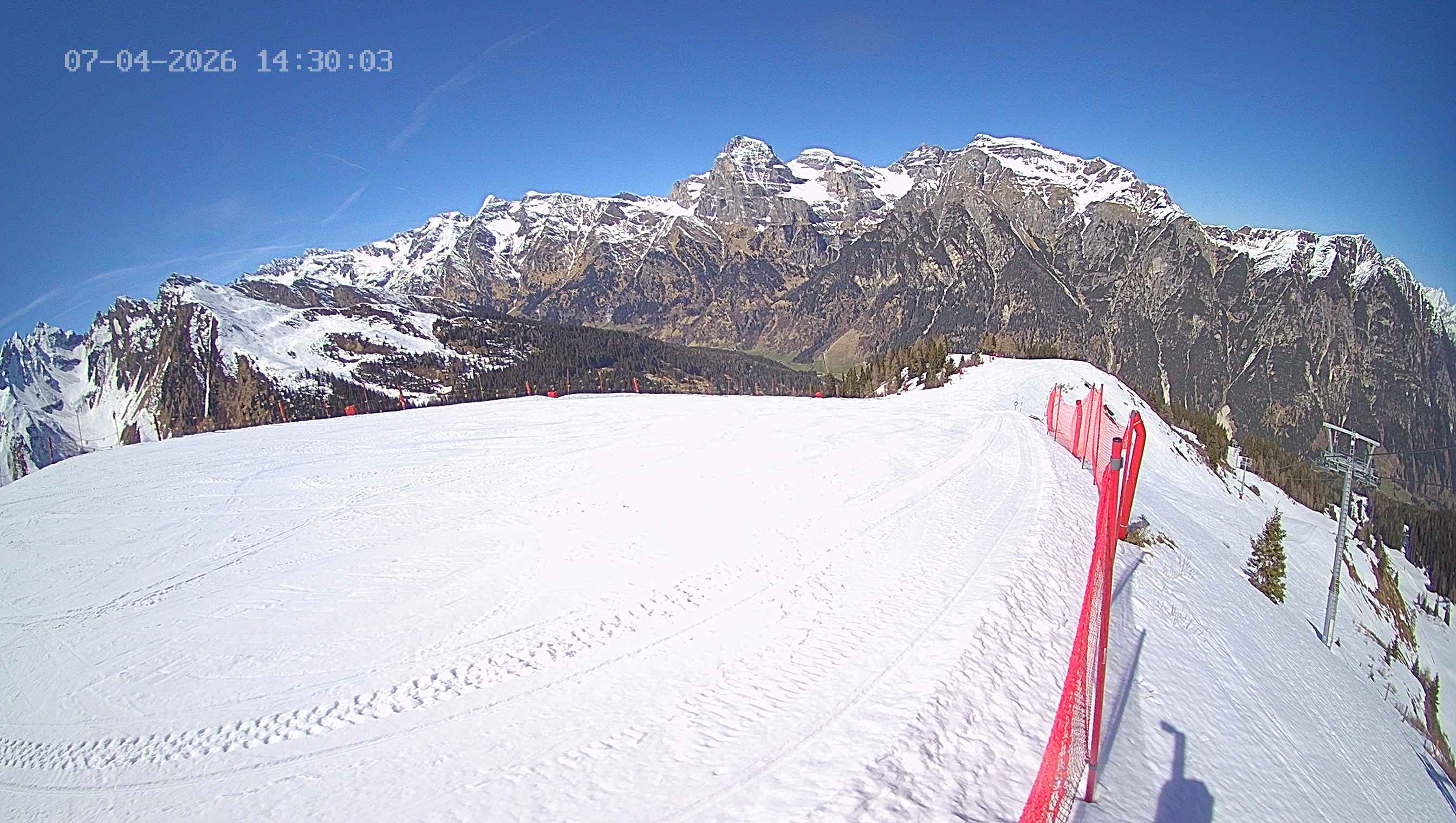 Archiv Foto Webcam Ladurns: Blick von der Bergstation Wastenegg