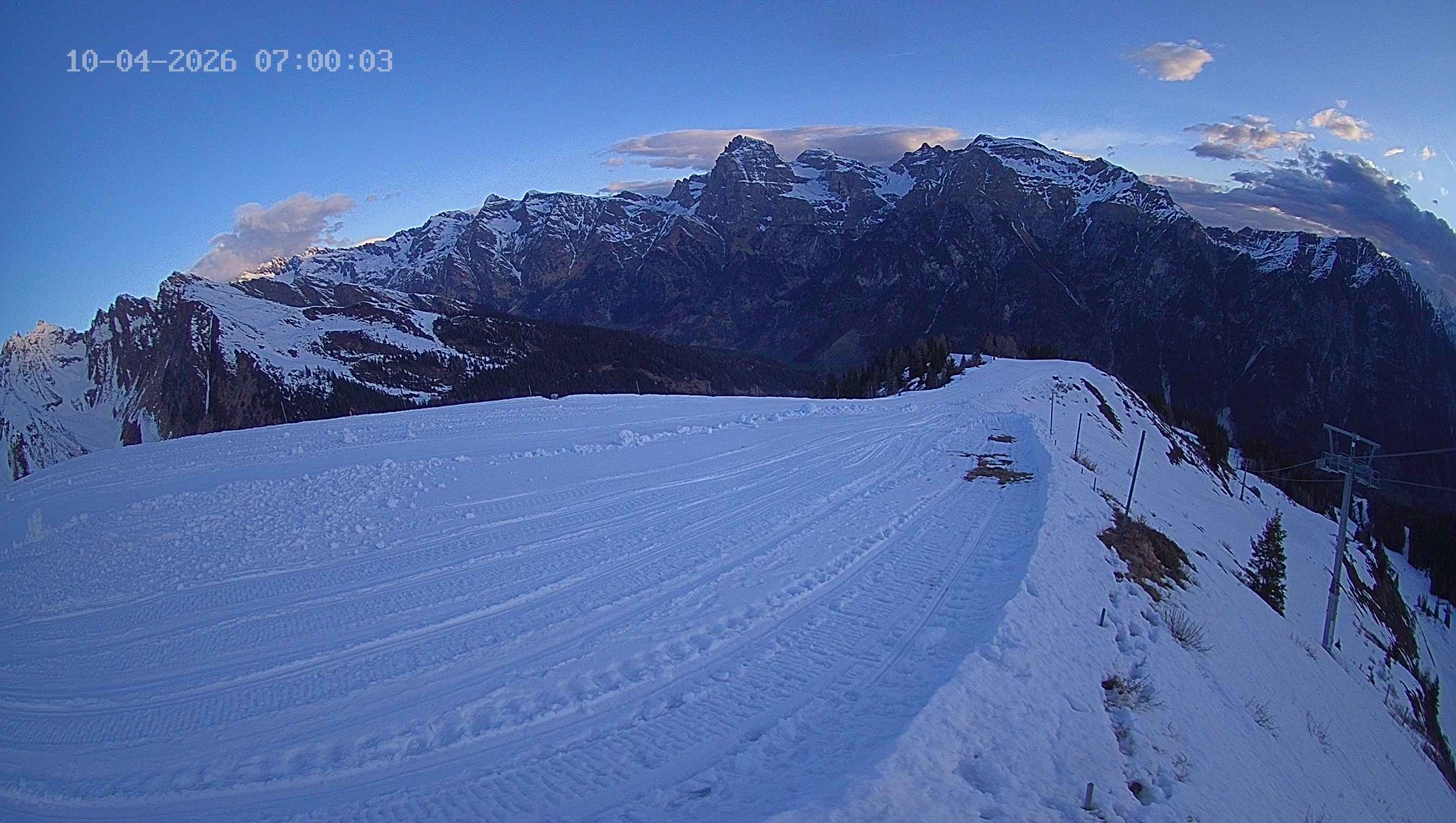 Archiv Foto Webcam Ladurns: Blick von der Bergstation Wastenegg
