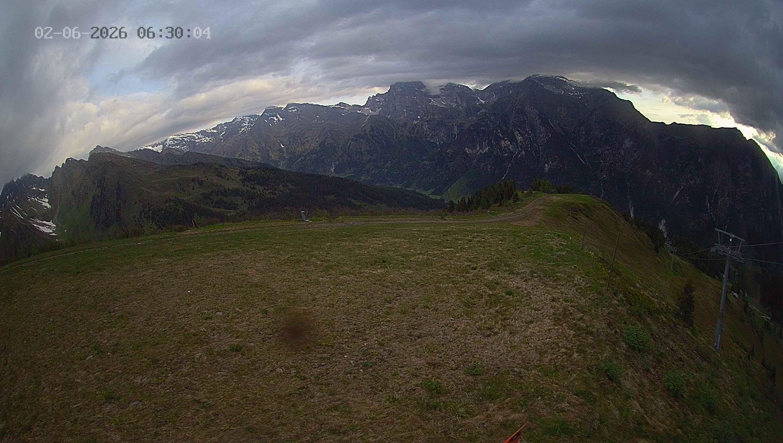 Archiv Foto Webcam Ladurns: Blick von der Bergstation Wastenegg