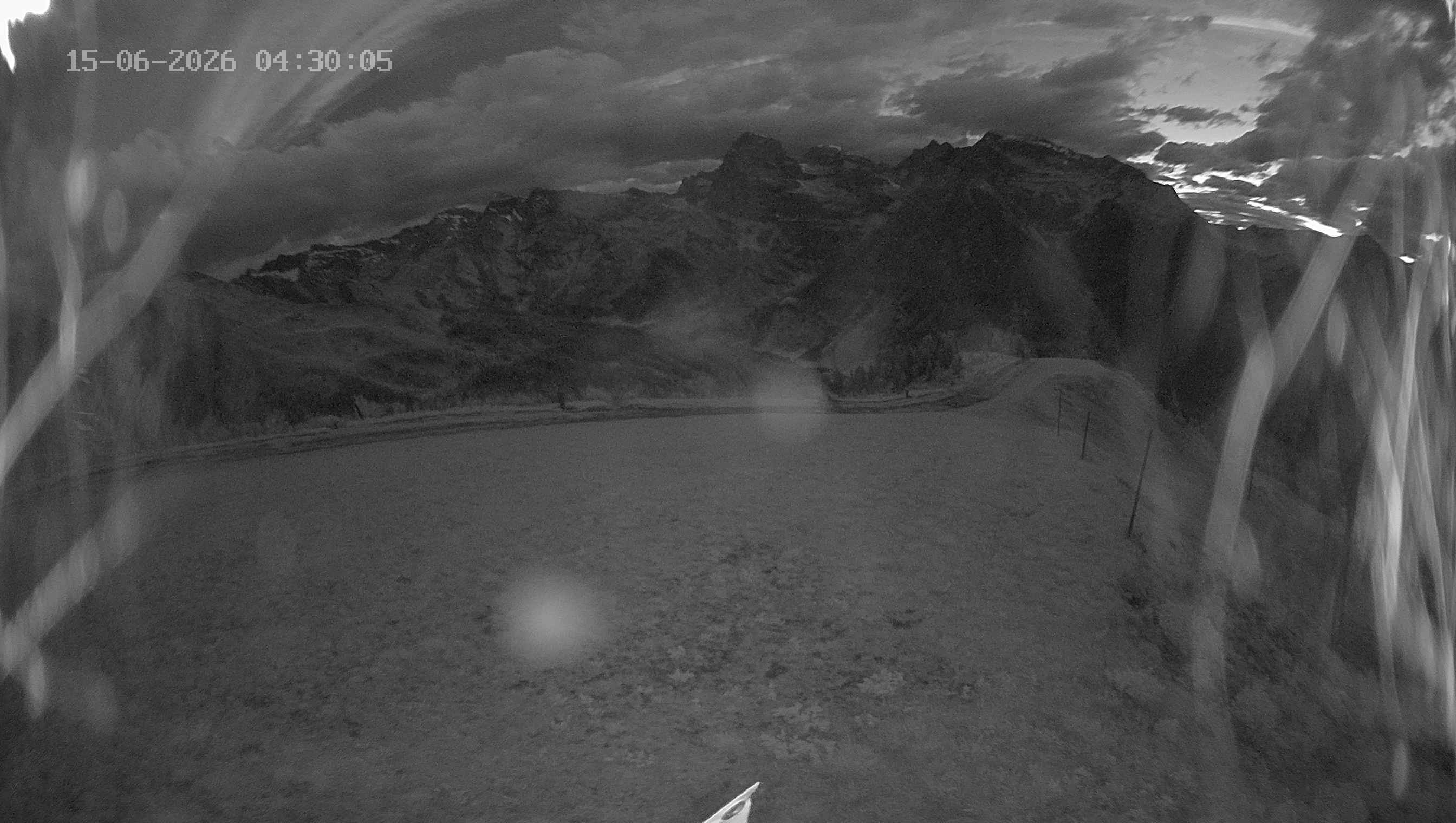 Archiv Foto Webcam Ladurns: Blick von der Bergstation Wastenegg