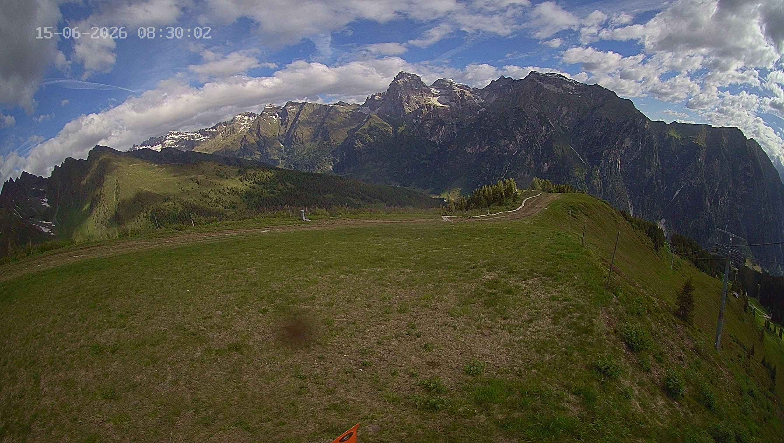 Archiv Foto Webcam Ladurns: Blick von der Bergstation Wastenegg