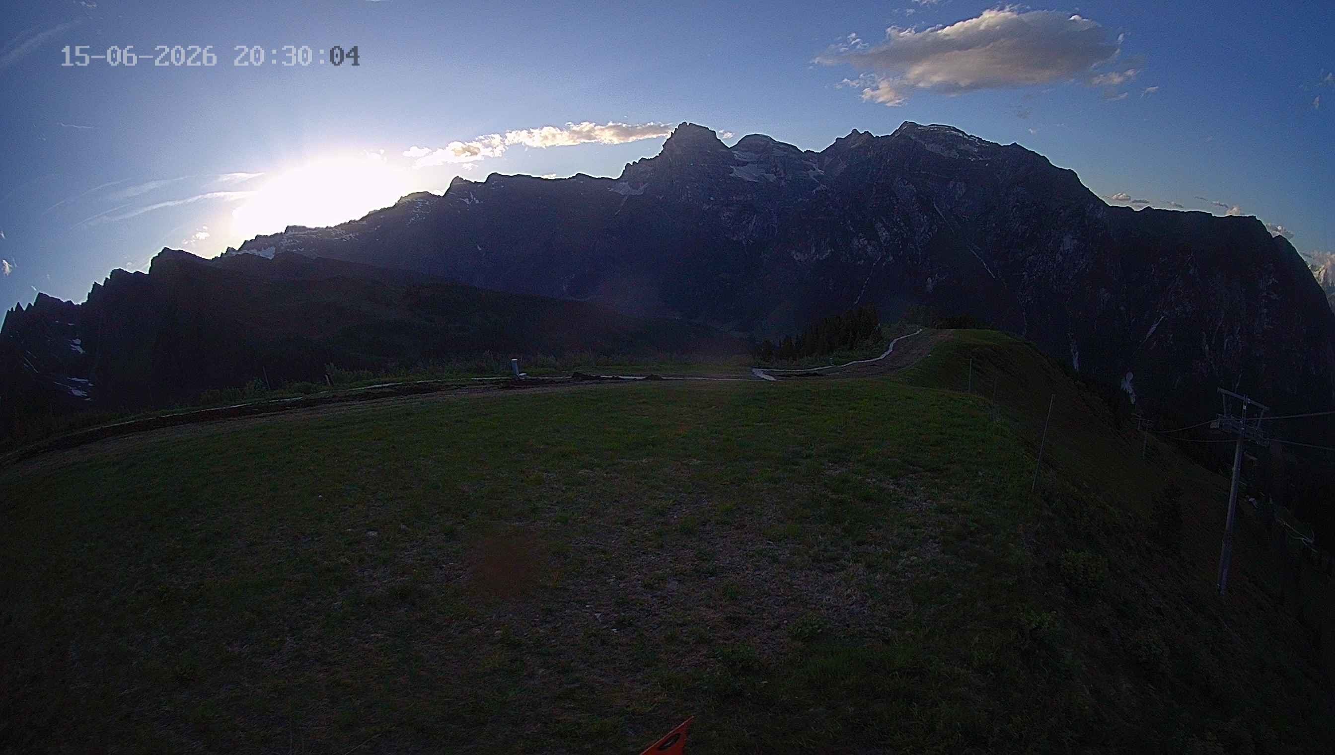 Archiv Foto Webcam Ladurns: Blick von der Bergstation Wastenegg