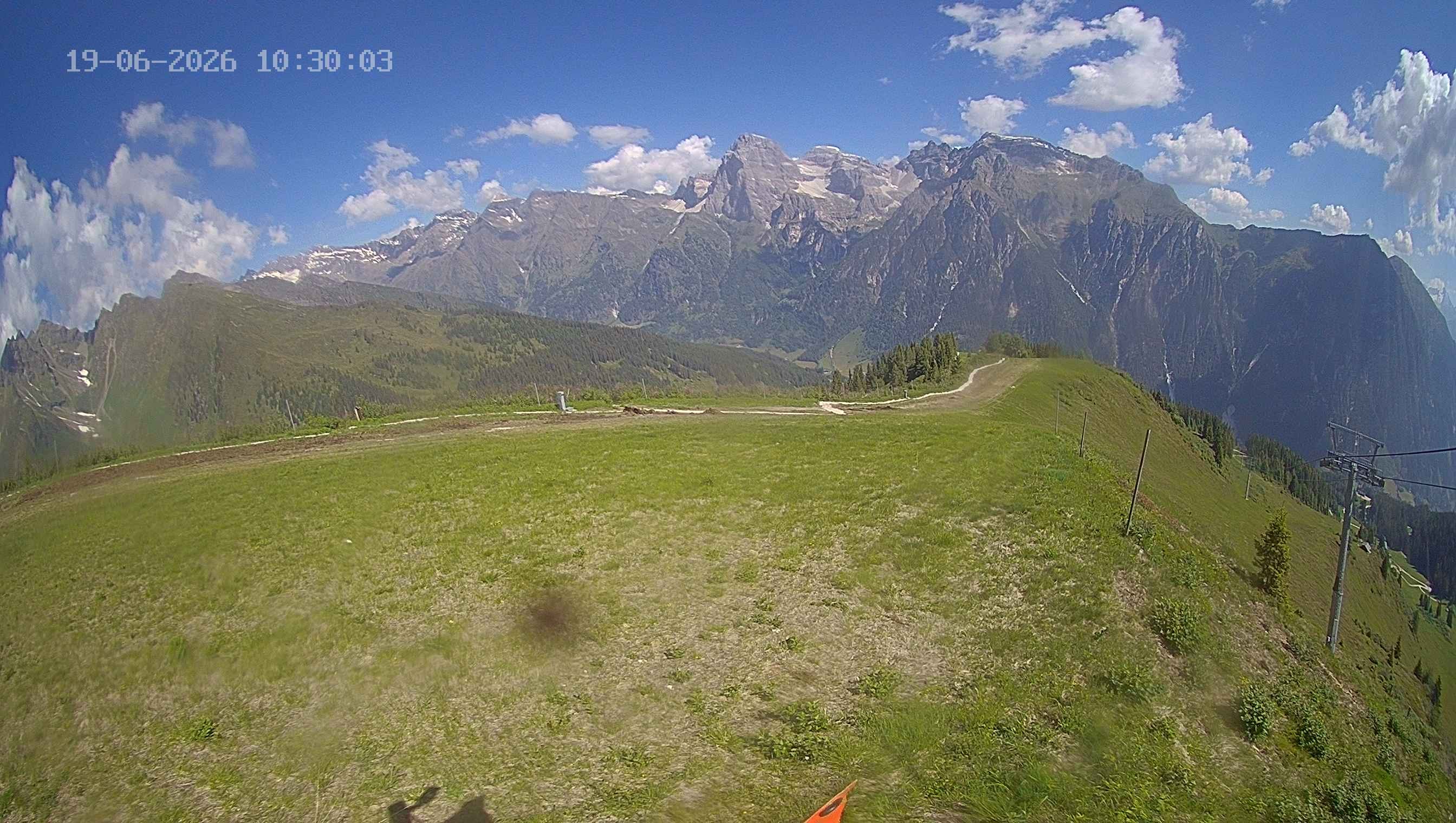 Archiv Foto Webcam Ladurns: Blick von der Bergstation Wastenegg