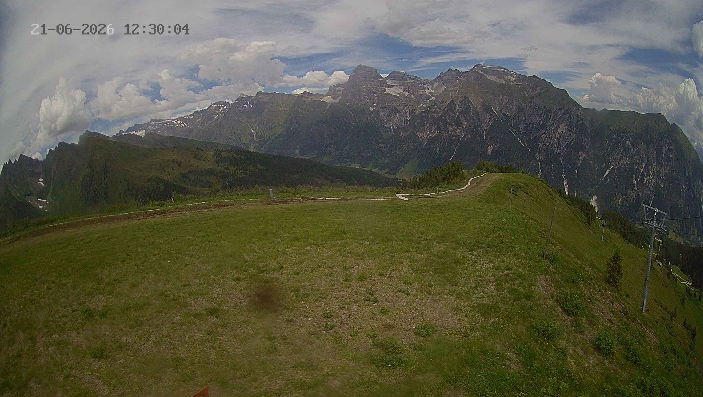 Archiv Foto Webcam Ladurns: Blick von der Bergstation Wastenegg