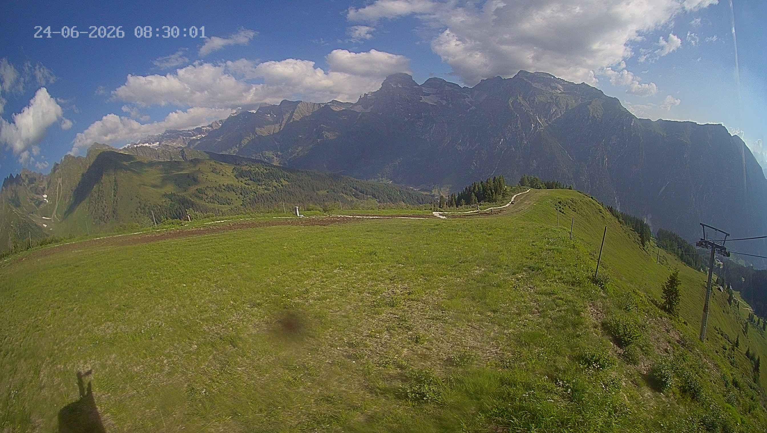 Archiv Foto Webcam Ladurns: Blick von der Bergstation Wastenegg