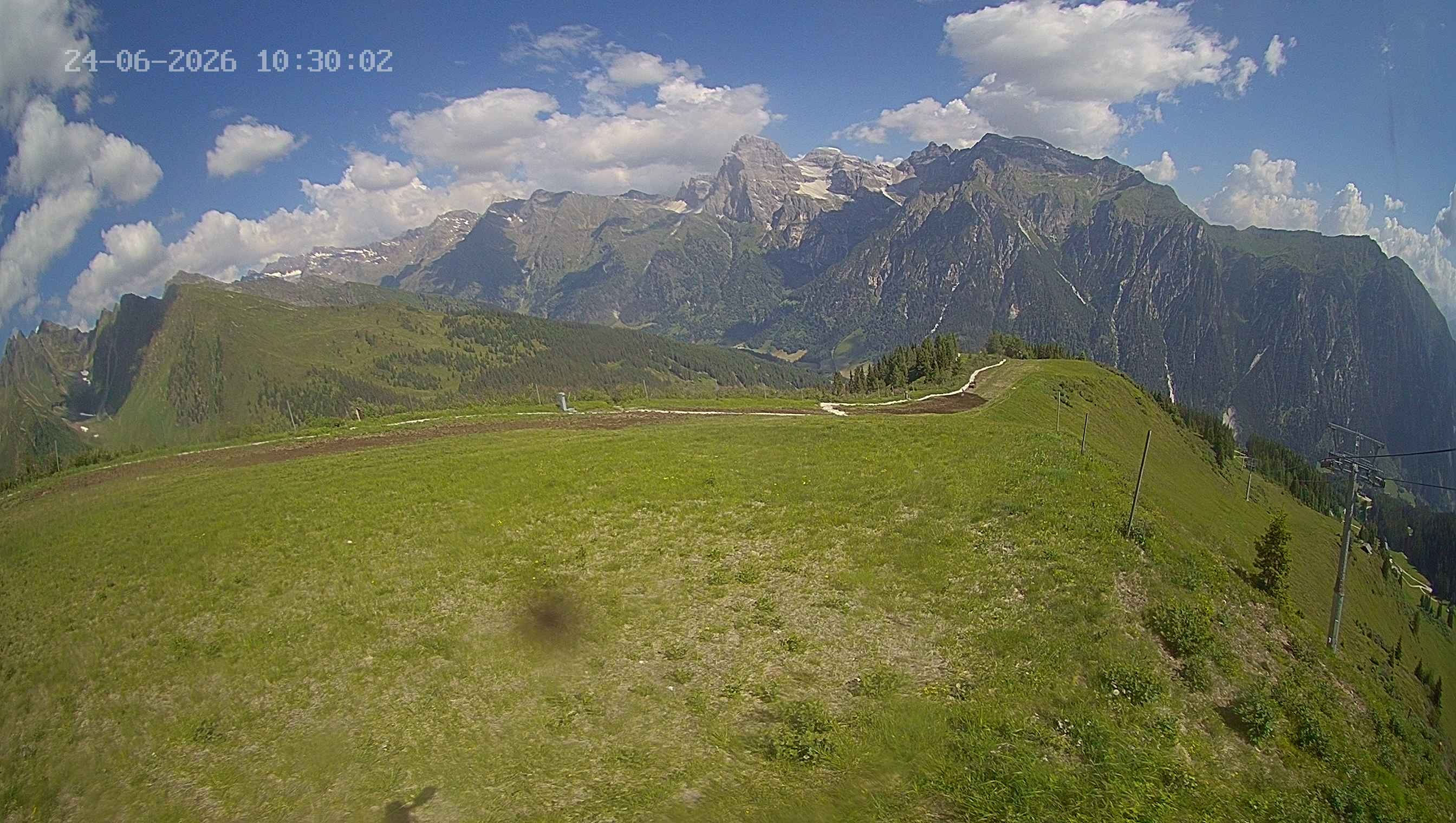 Archiv Foto Webcam Ladurns: Blick von der Bergstation Wastenegg