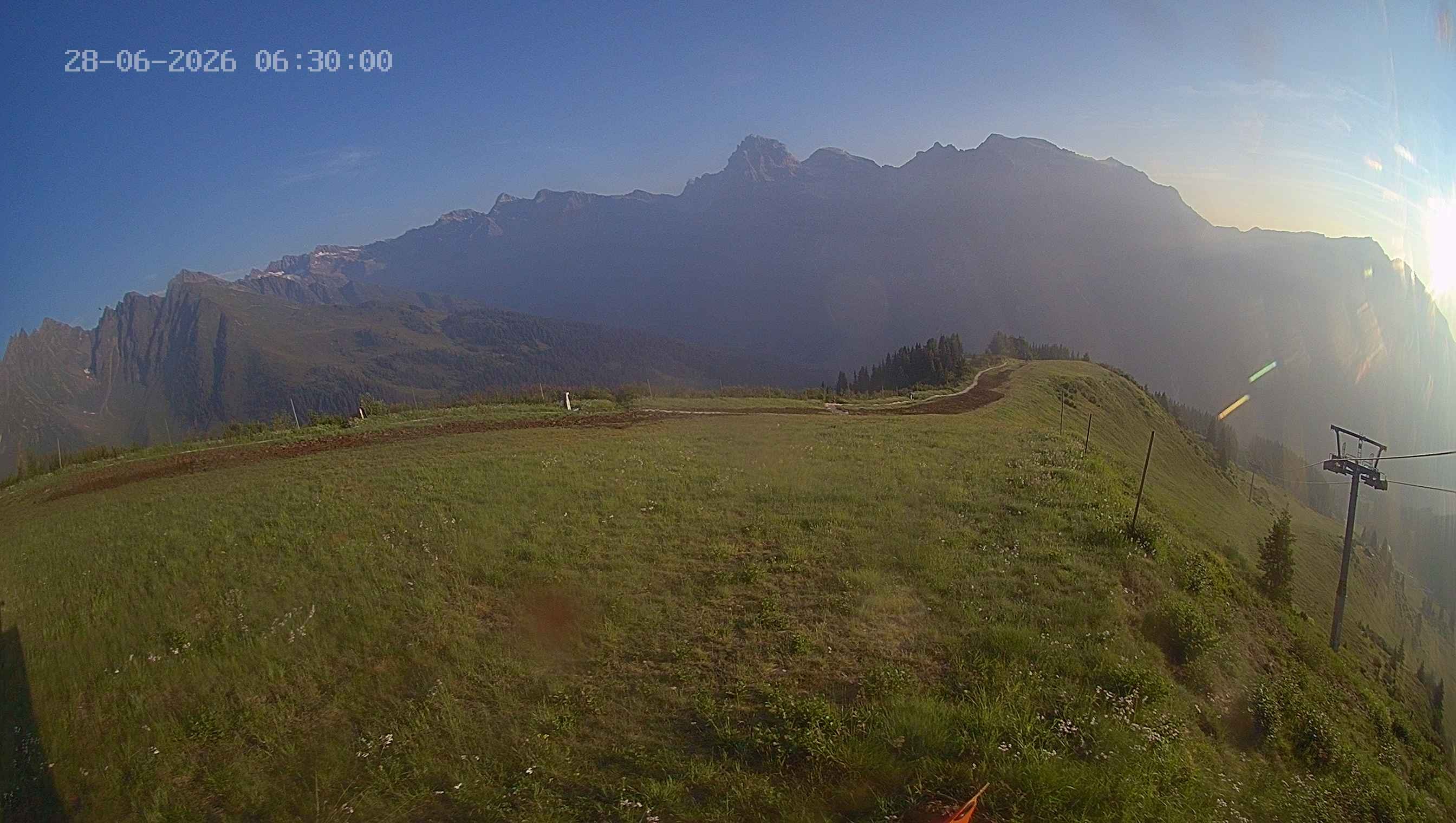 Archiv Foto Webcam Ladurns: Blick von der Bergstation Wastenegg