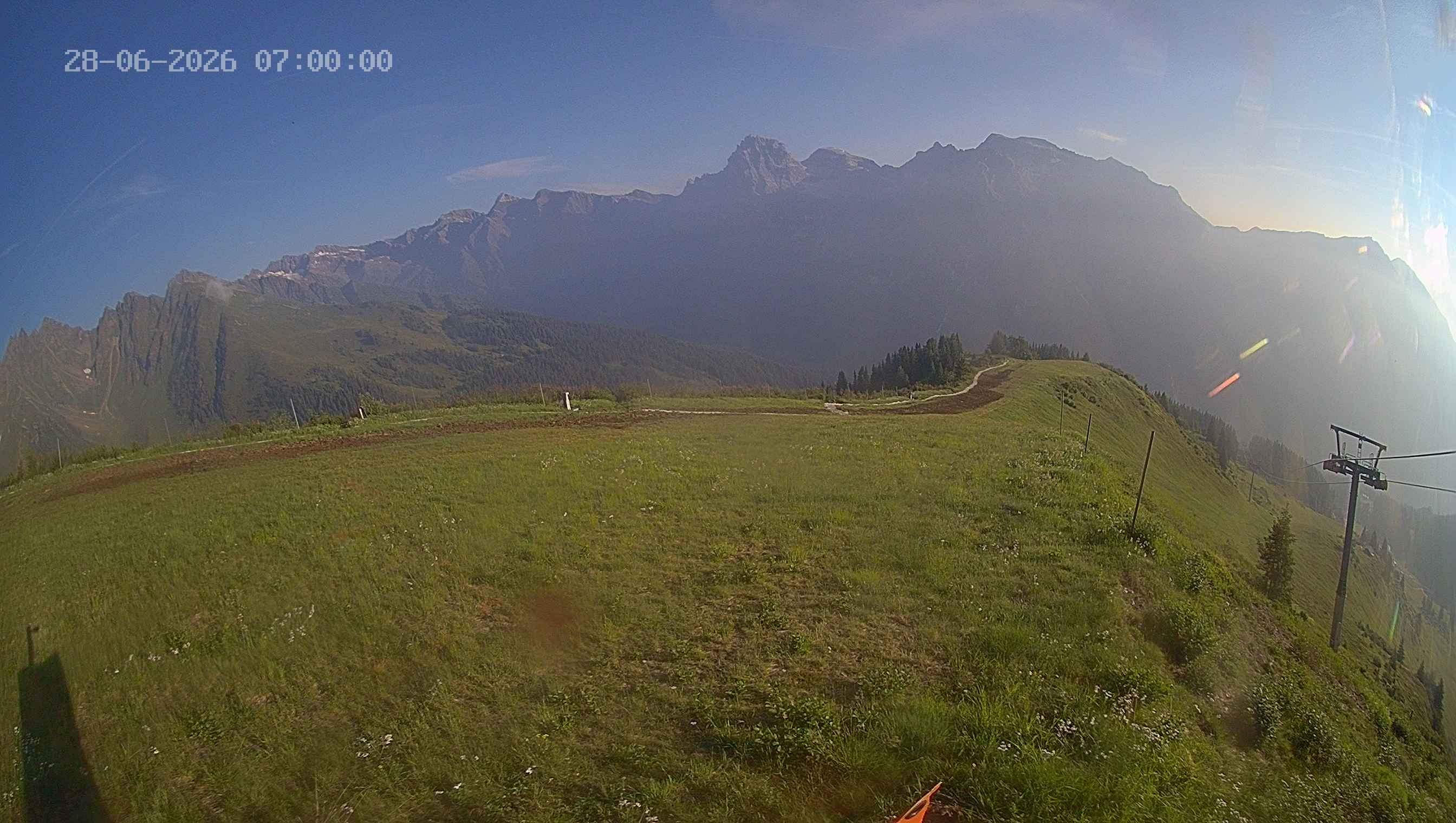 Archiv Foto Webcam Ladurns: Blick von der Bergstation Wastenegg