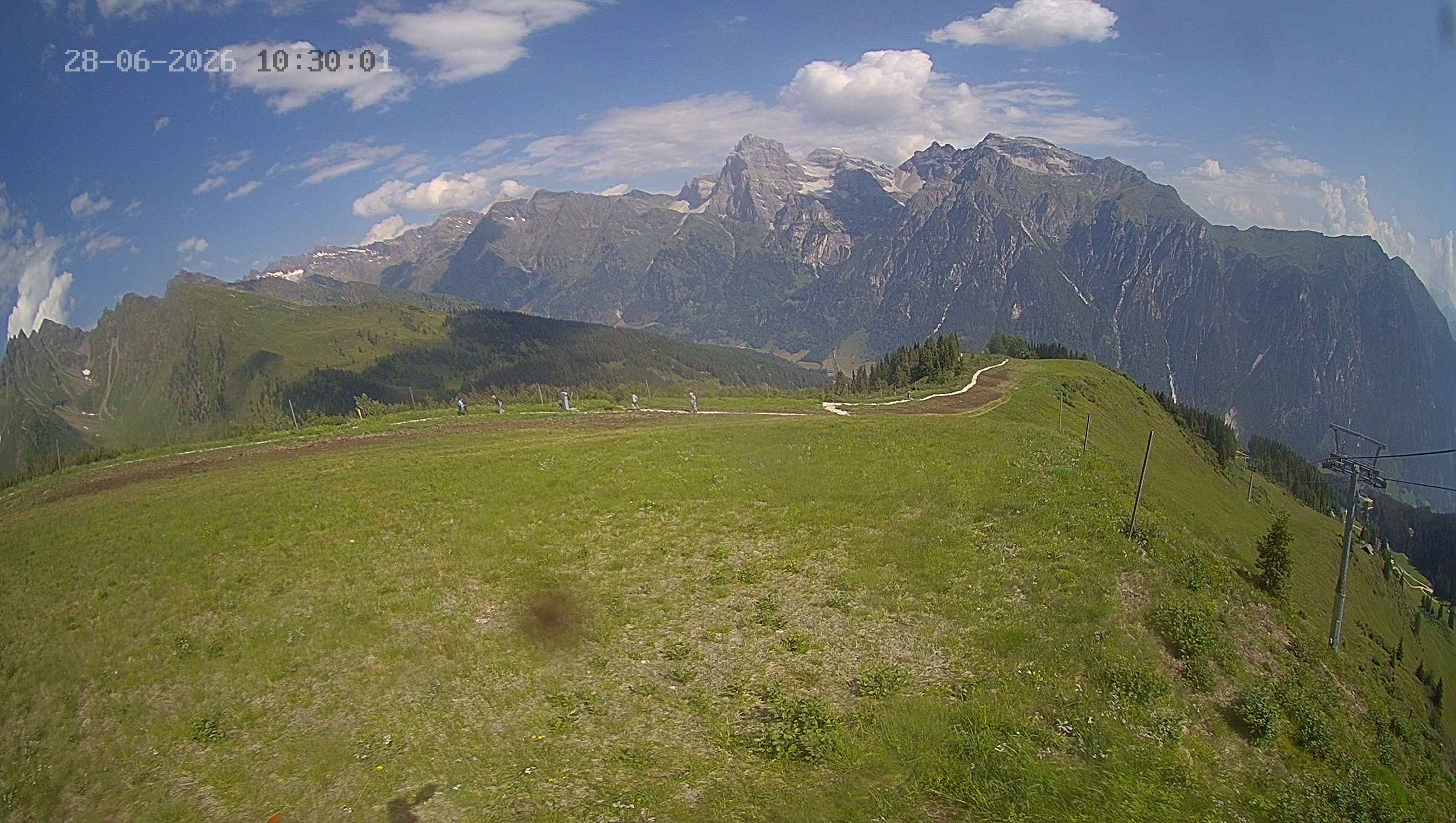 Archiv Foto Webcam Ladurns: Blick von der Bergstation Wastenegg