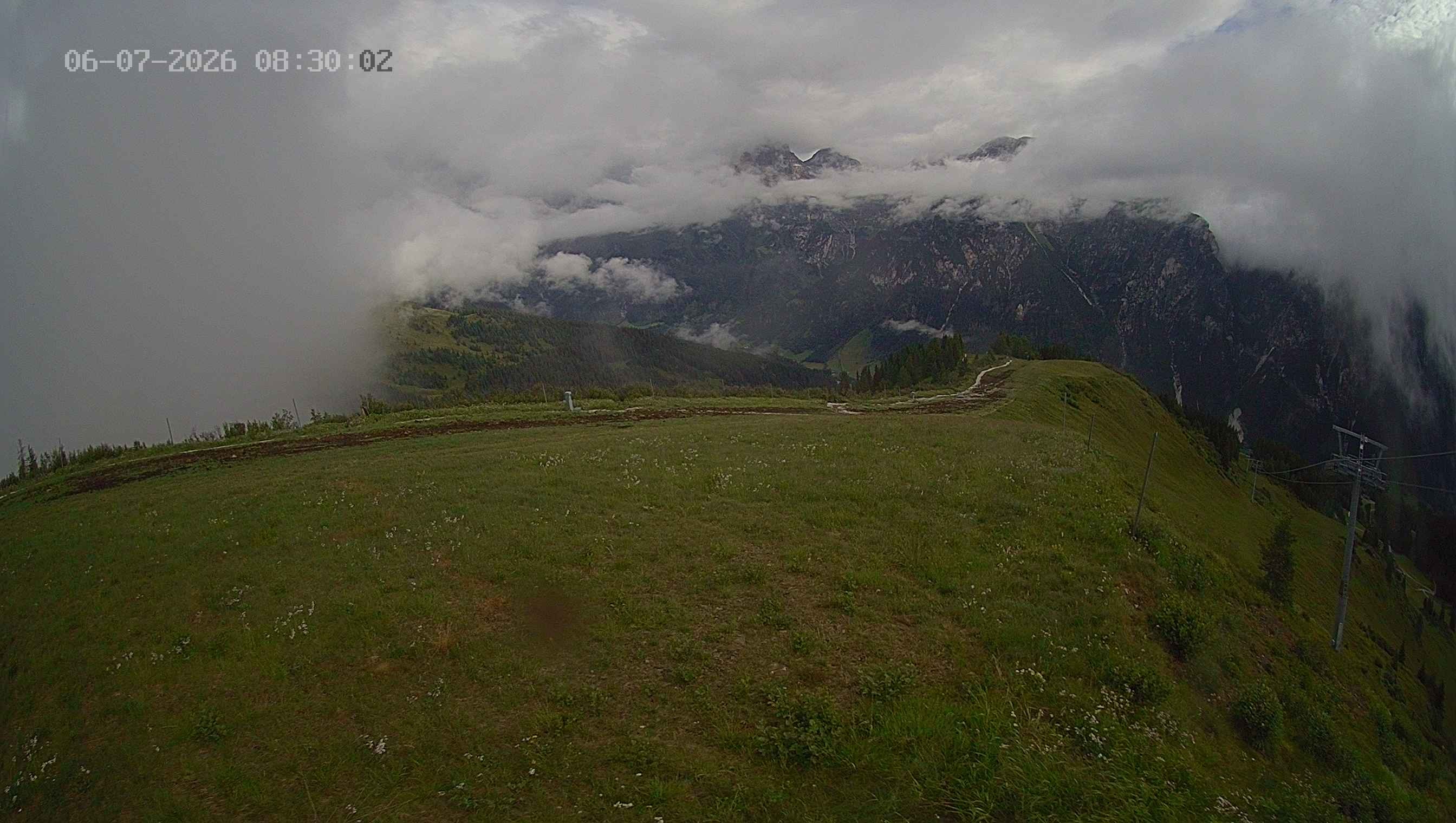 Archiv Foto Webcam Ladurns: Blick von der Bergstation Wastenegg