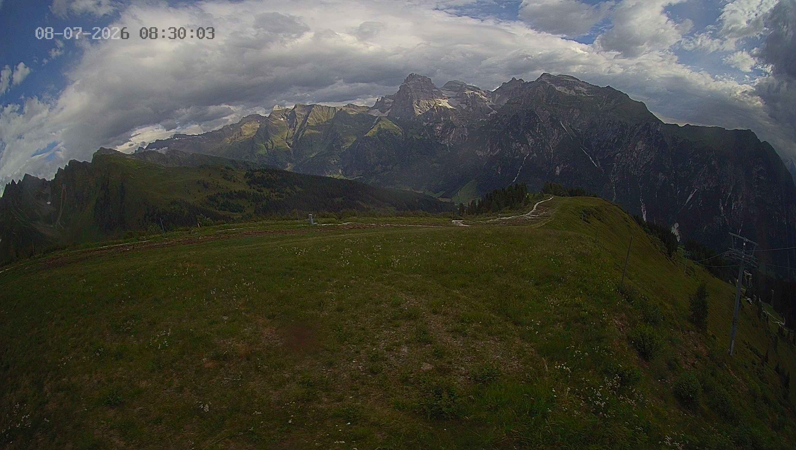 Archiv Foto Webcam Ladurns: Blick von der Bergstation Wastenegg