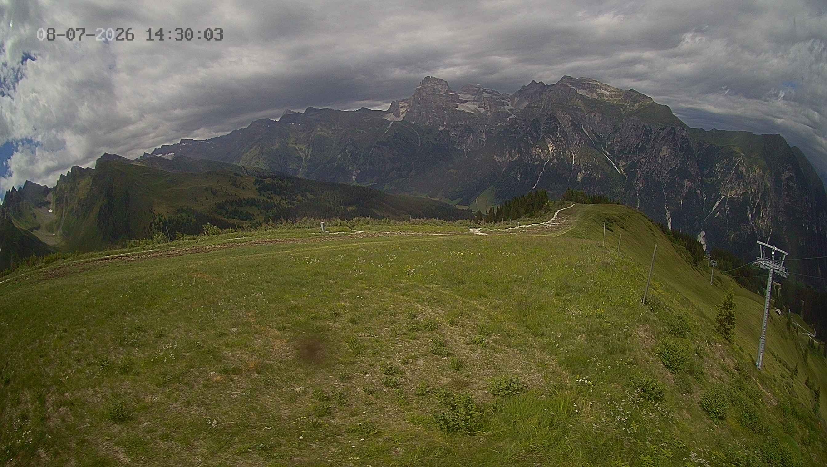 Archiv Foto Webcam Ladurns: Blick von der Bergstation Wastenegg