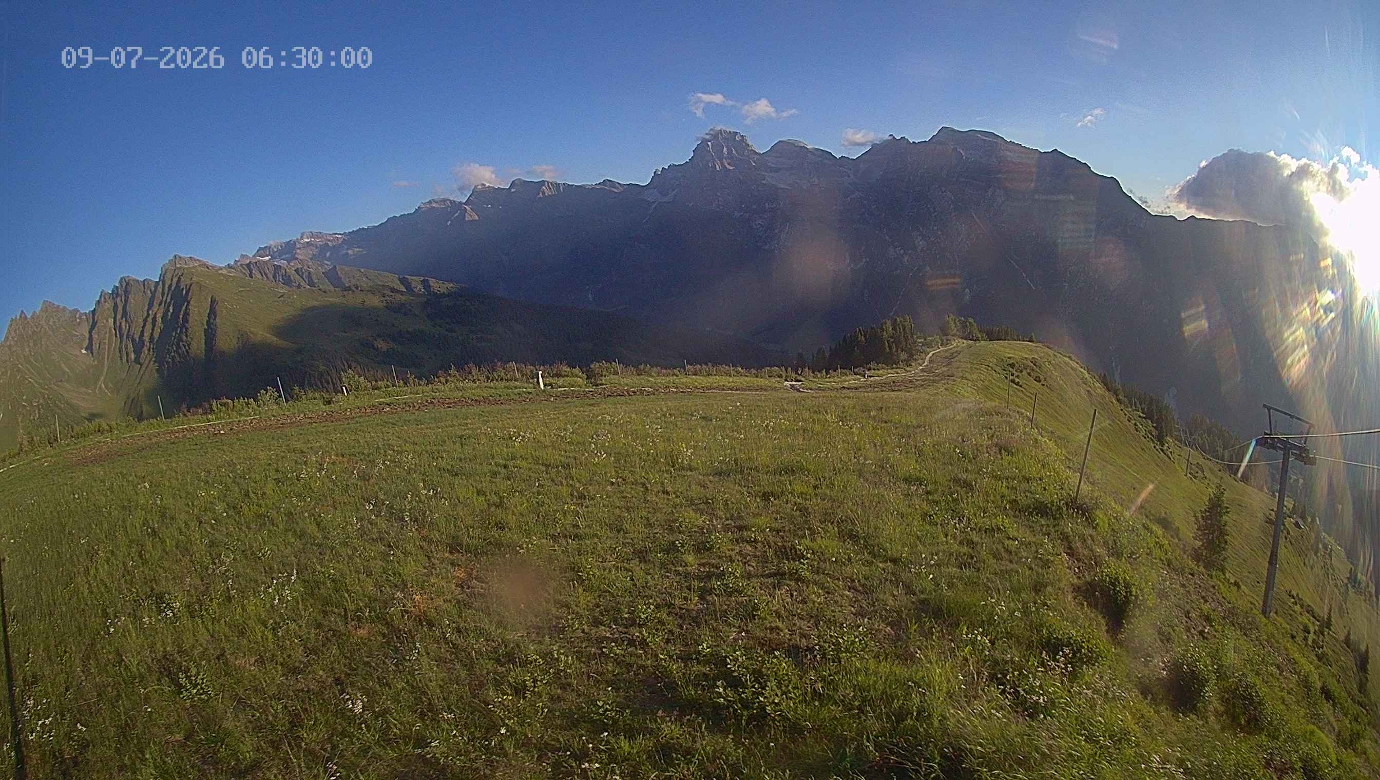 Archiv Foto Webcam Ladurns: Blick von der Bergstation Wastenegg