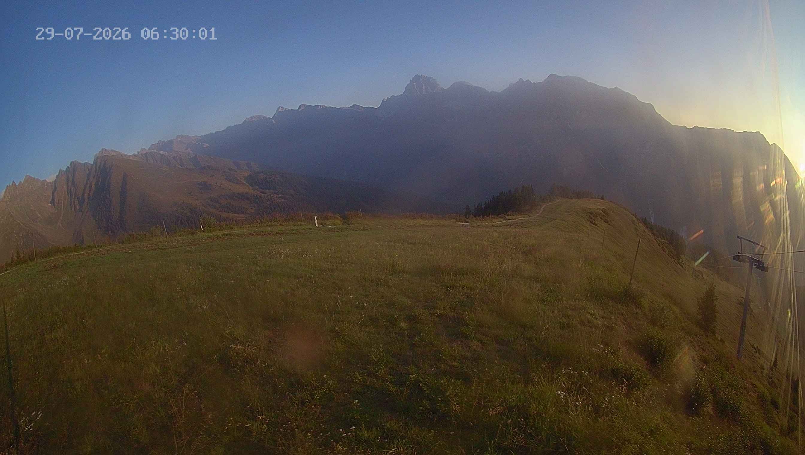 Archiv Foto Webcam Ladurns: Blick von der Bergstation Wastenegg