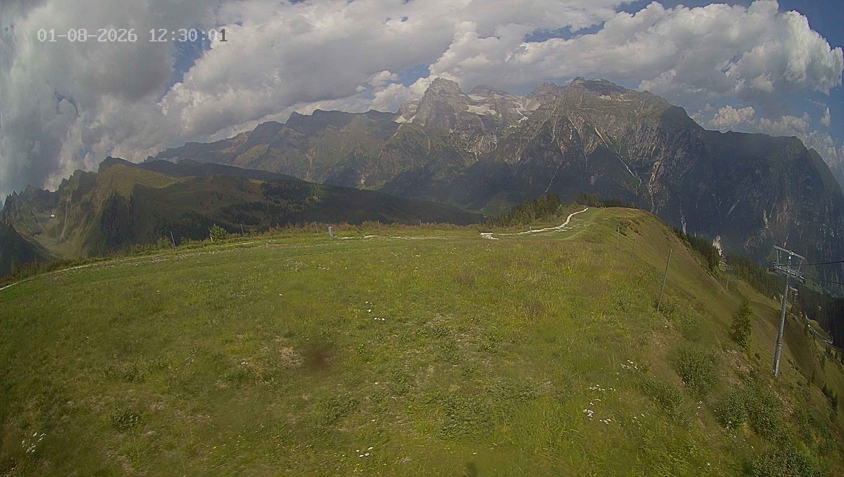 Archiv Foto Webcam Ladurns: Blick von der Bergstation Wastenegg