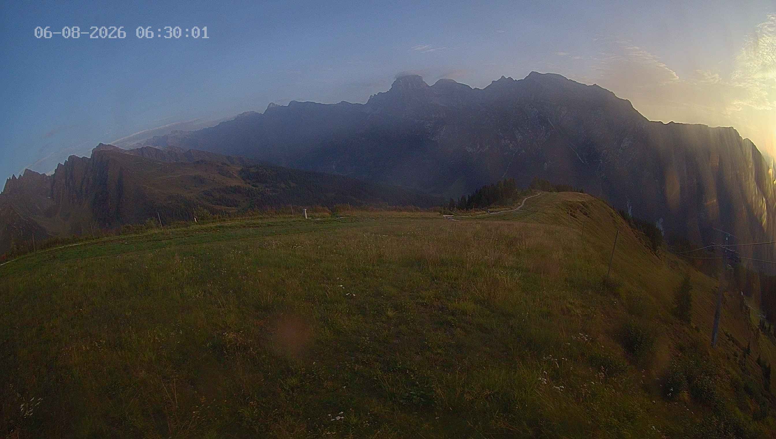 Archiv Foto Webcam Ladurns: Blick von der Bergstation Wastenegg